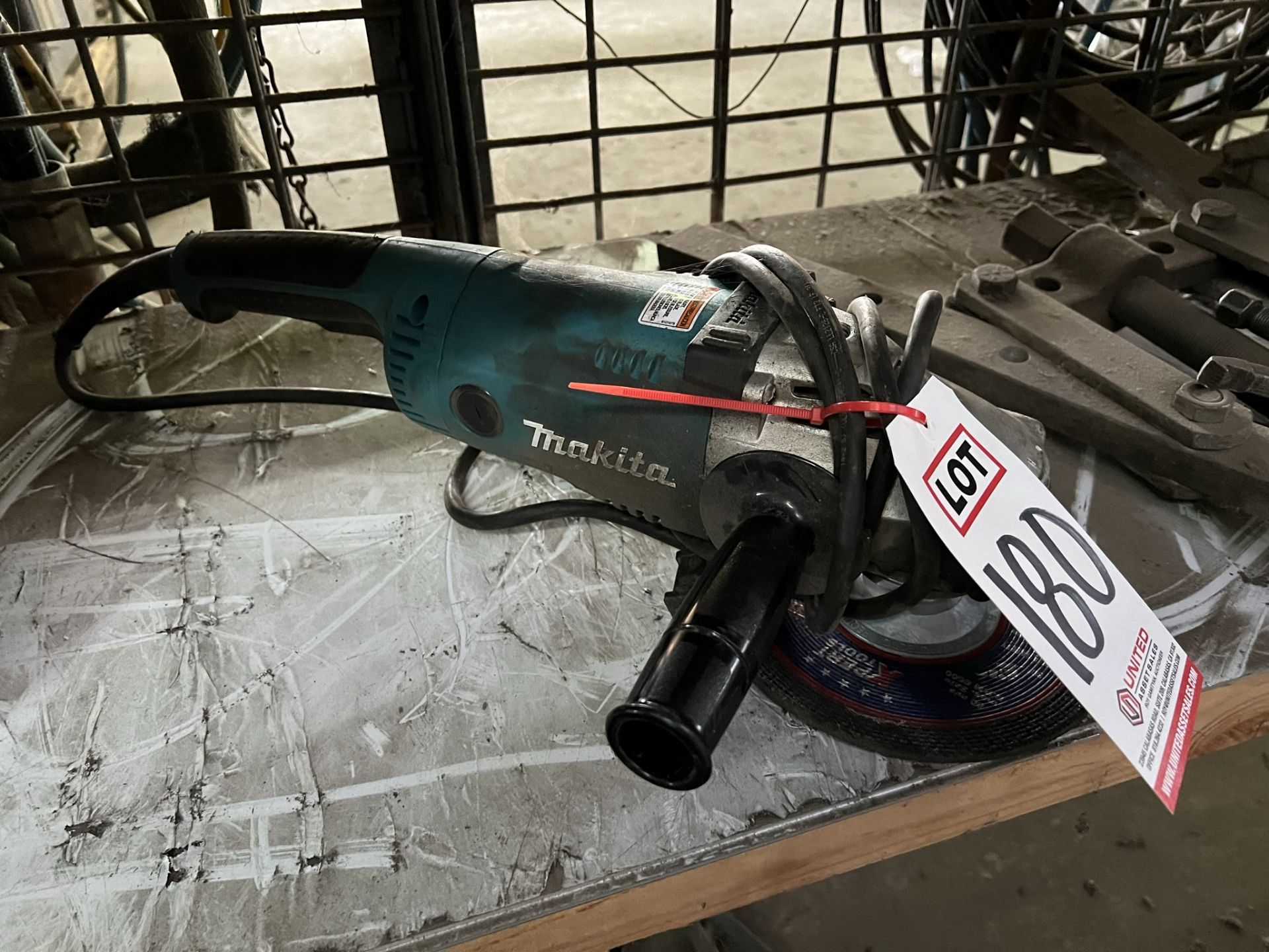 MAKITA 7" ANGLE GRINDER, MODEL GA7021