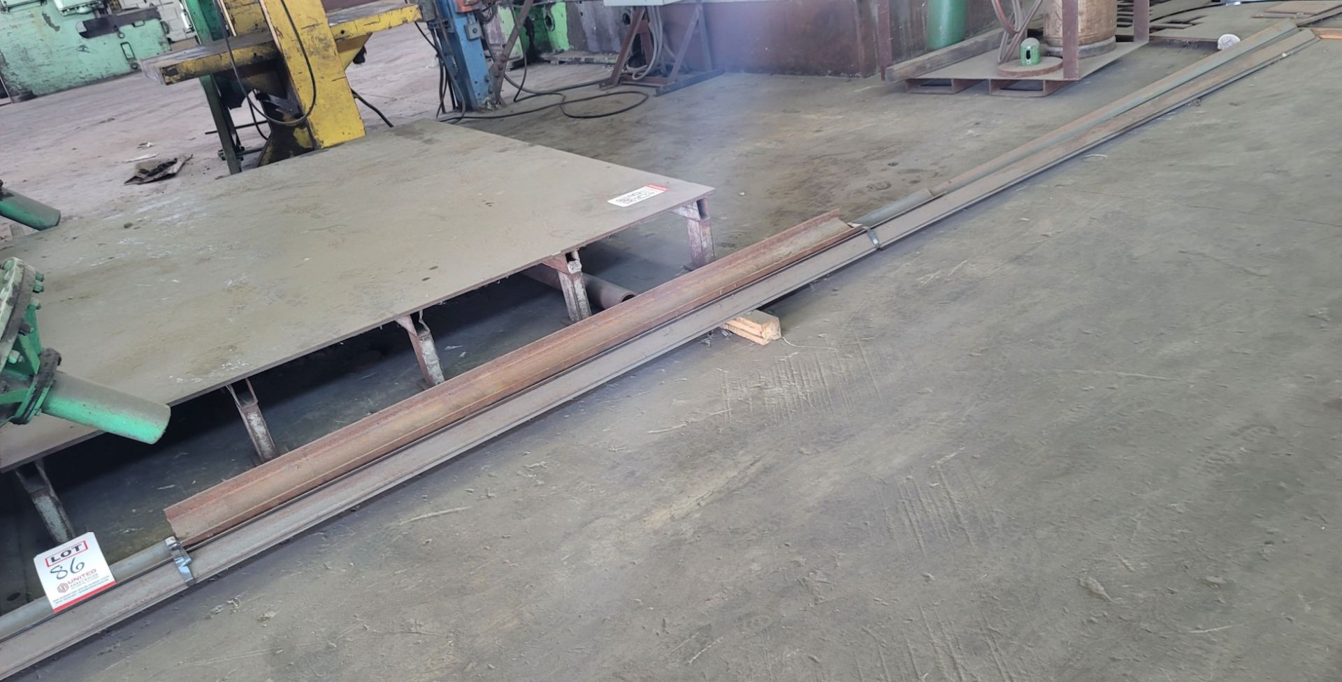LOT - STEEL ANGLE, UP TO 40' - Image 2 of 3
