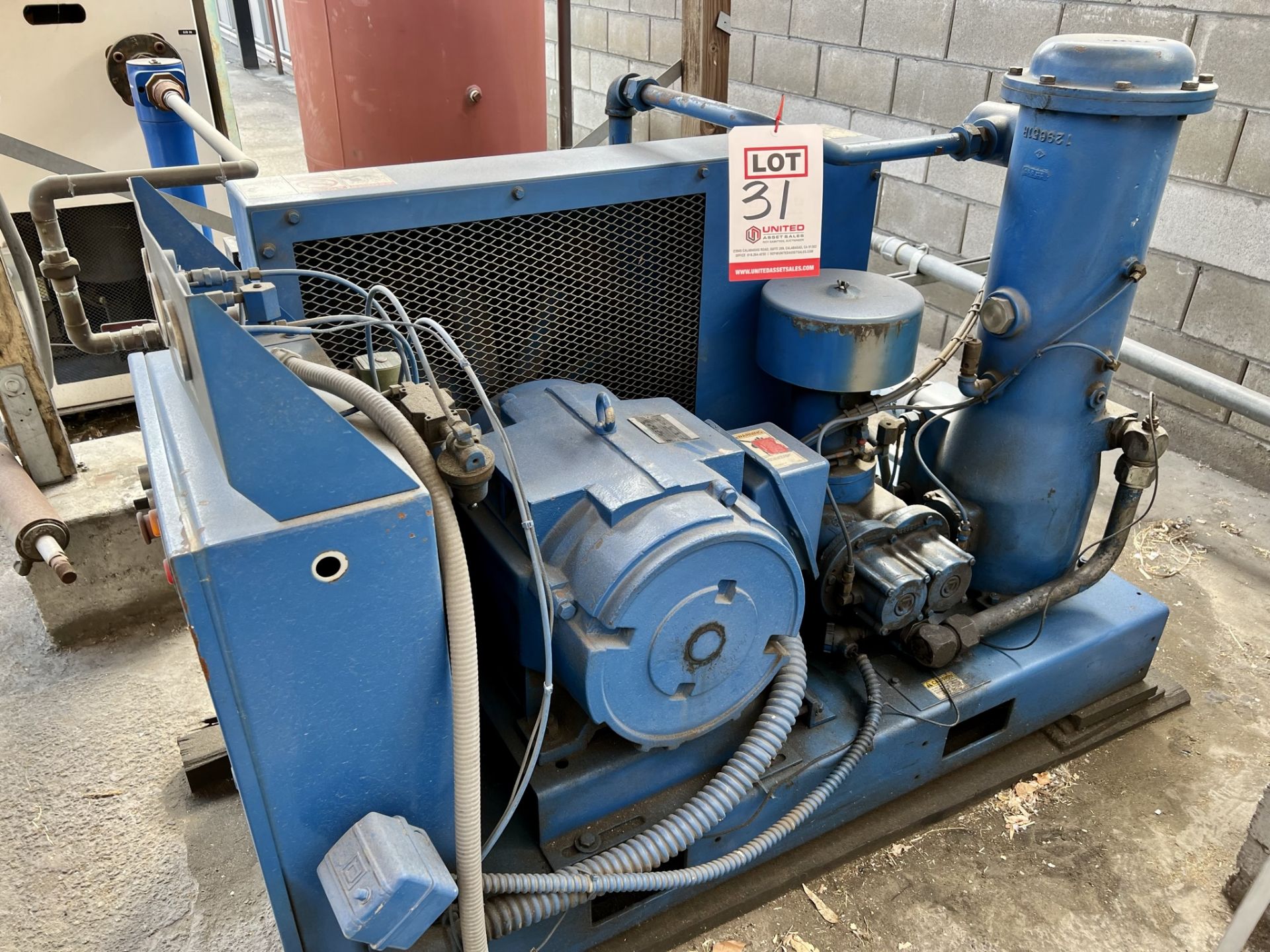 QUINCY SCREW TYPE AIR COMPRESSOR, MODEL QSB40ANA3-1, S/N 94499