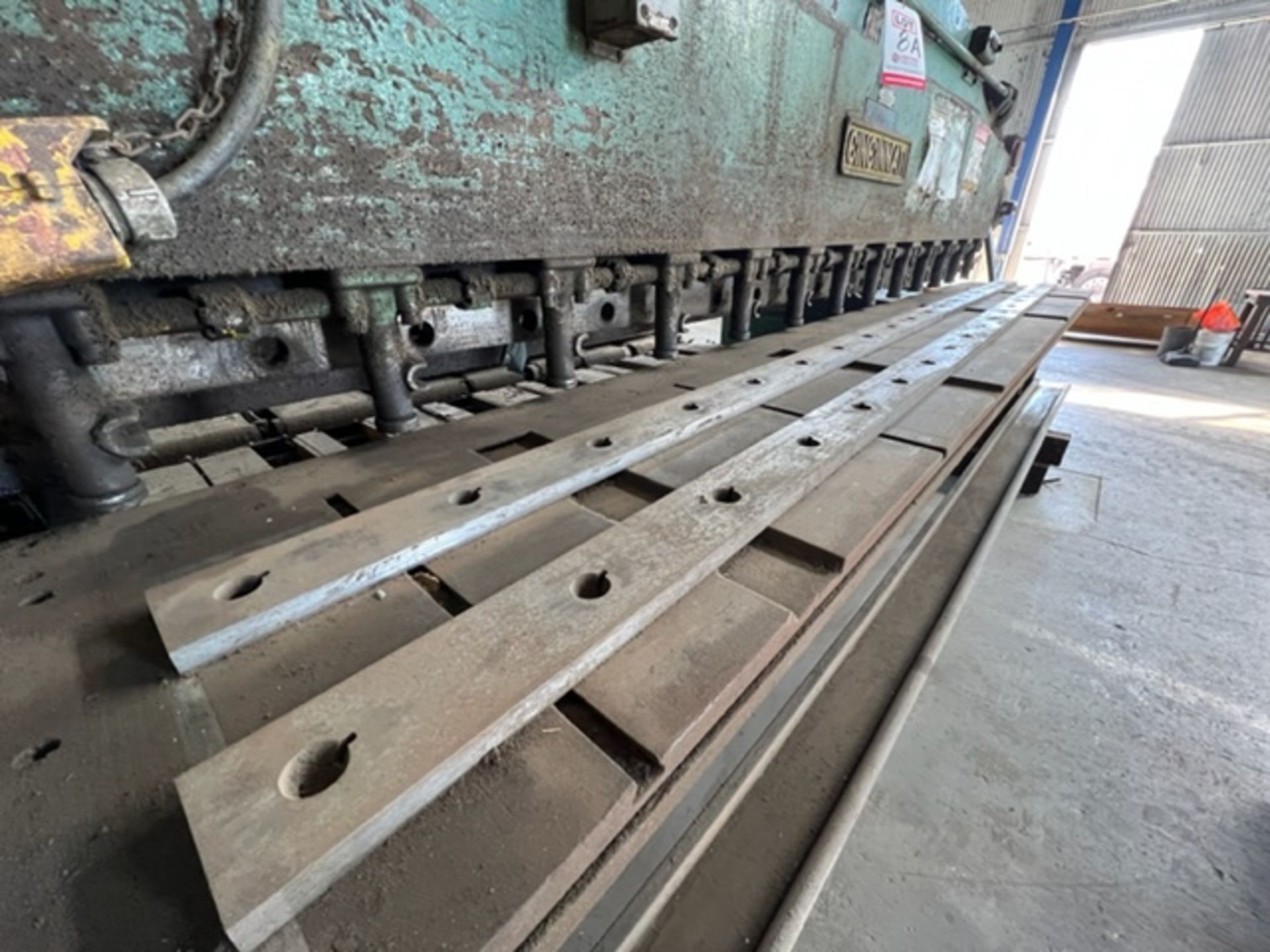 CINCINNATI 2512 SHEAR, 3/8" X 12' MILD STEEL, MECHANICAL, S/N 11777, NON-OPERATIONAL - Image 8 of 15