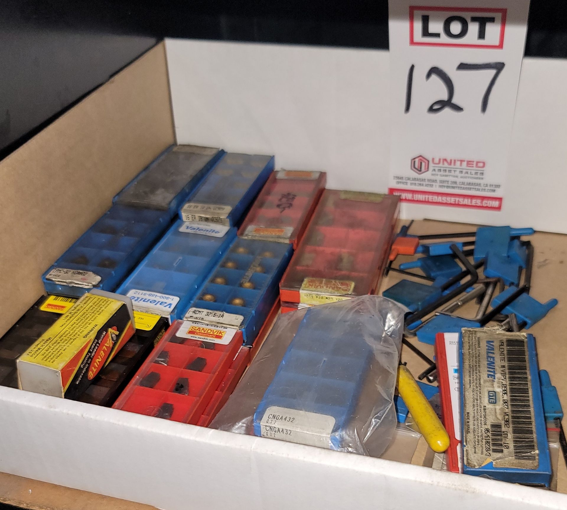 LOT - CARBIDE INSERTS