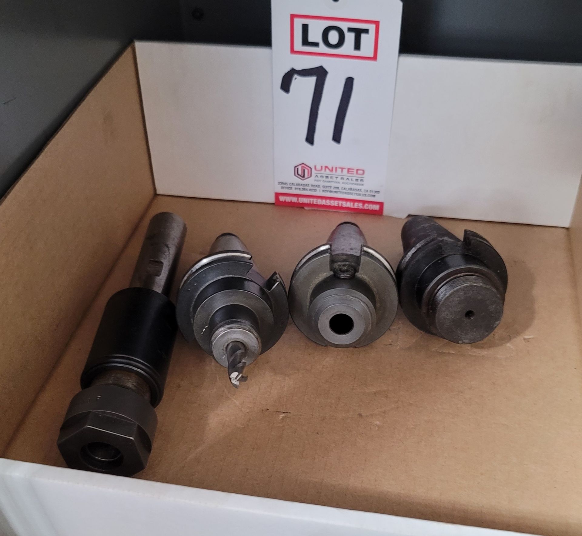 LOT - (3) 40-TAPER TOOL HOLDERS, (1) STRAIGHT SHANK COLLET TOOL HOLDER