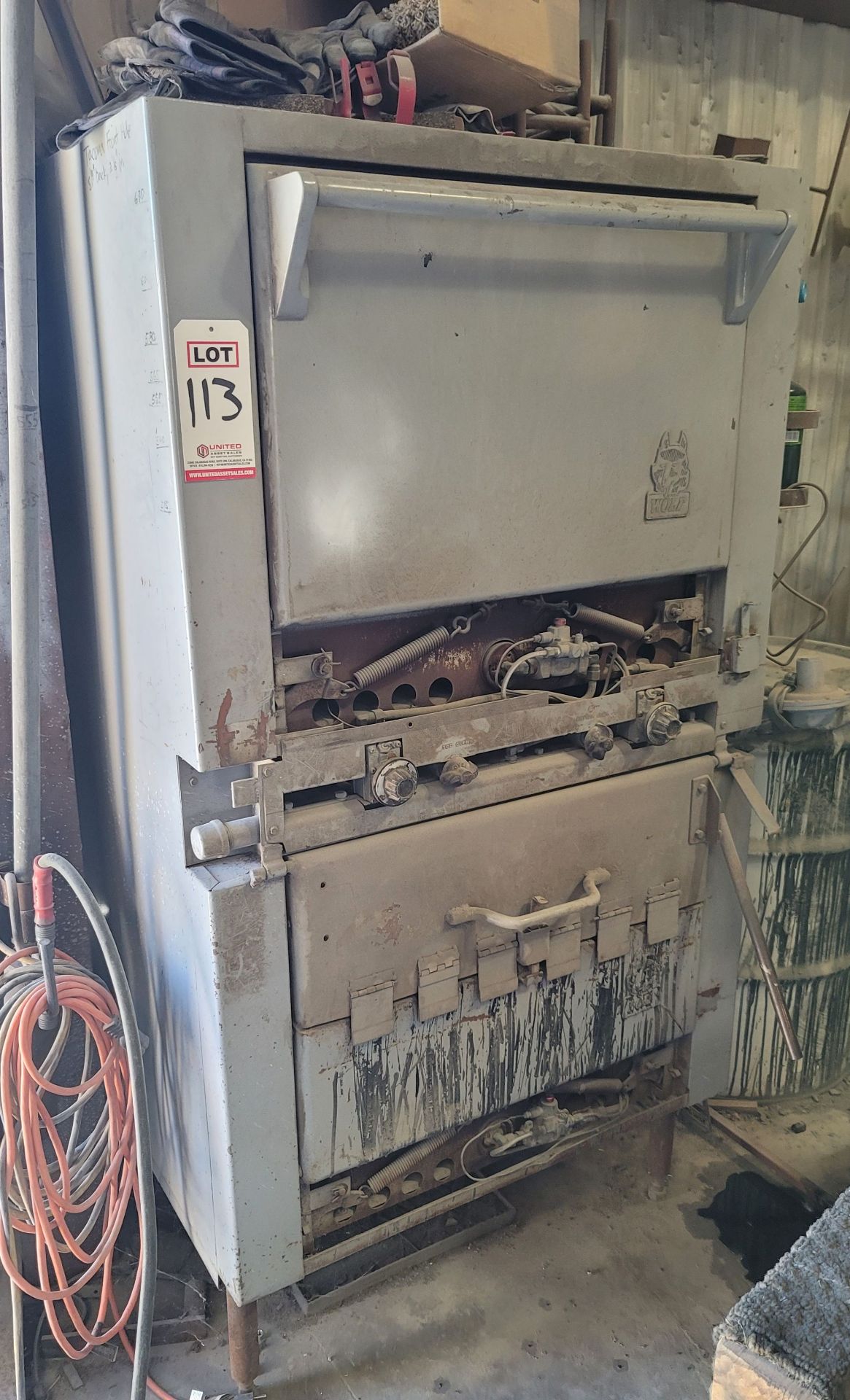 WOLF INDUSTRIAL GAS FIRED DOUBLE OVEN