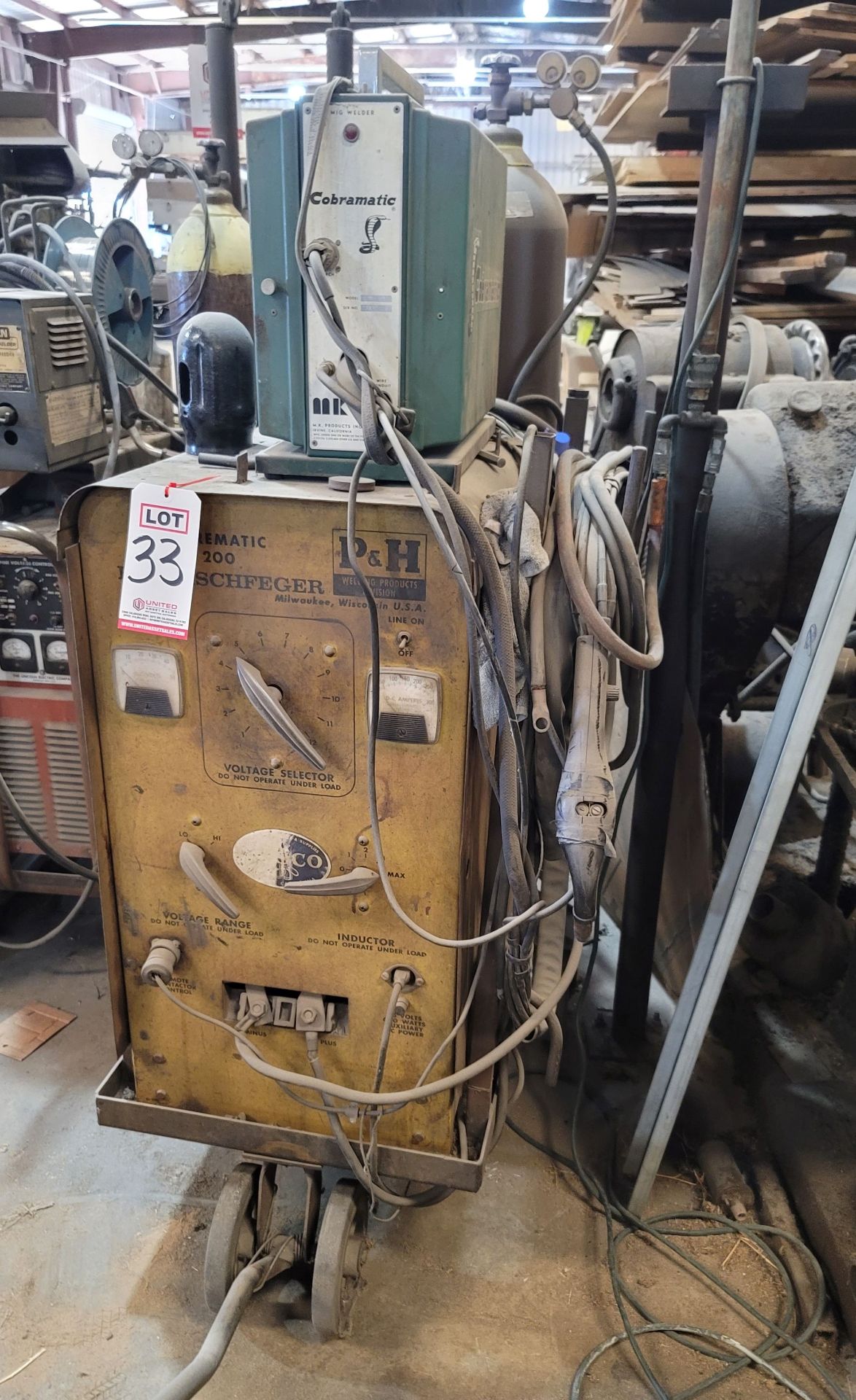 P&H WIREMATIC 200 WELDING POWER SOURCE, S/N 27893L6, W/ COBRAMATIC MIG WELDER, TANK IS INCLUDED - Image 3 of 3