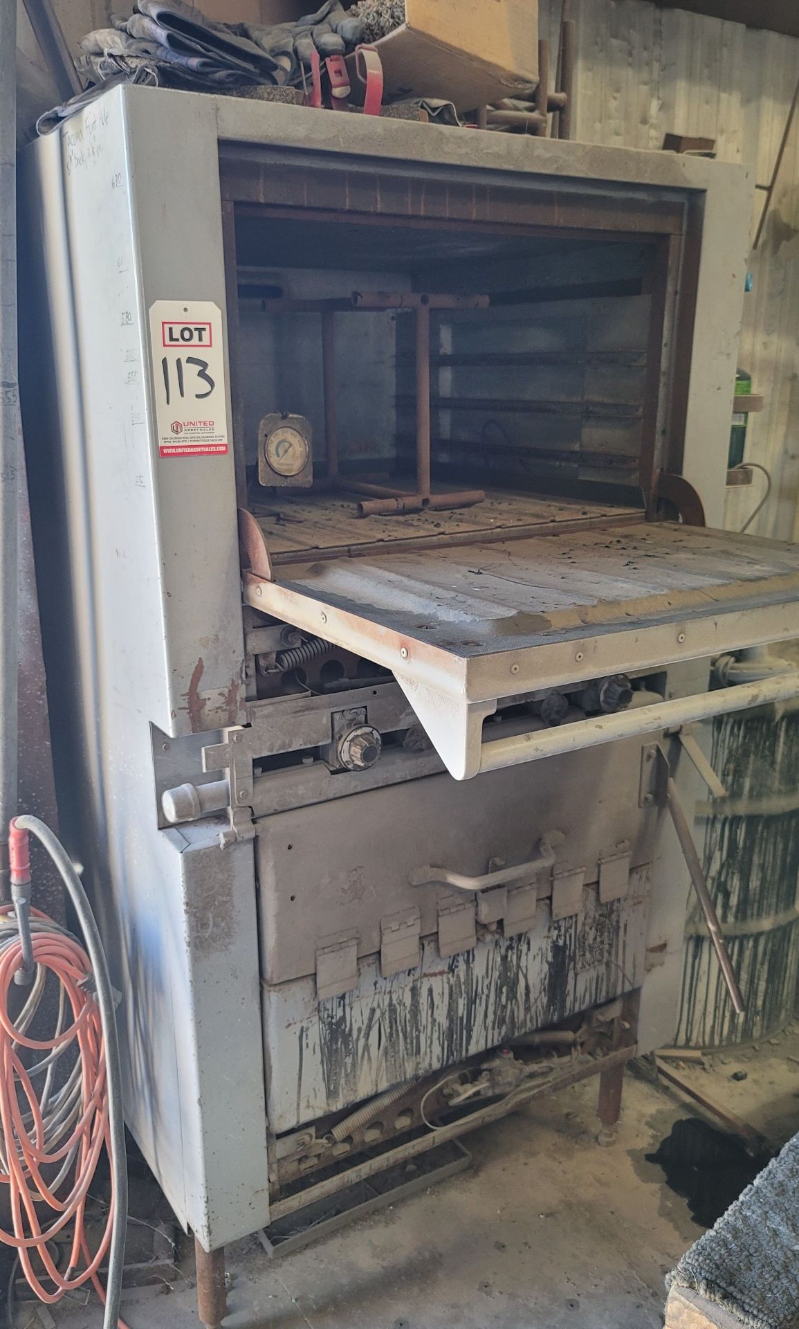 WOLF INDUSTRIAL GAS FIRED DOUBLE OVEN - Image 2 of 2