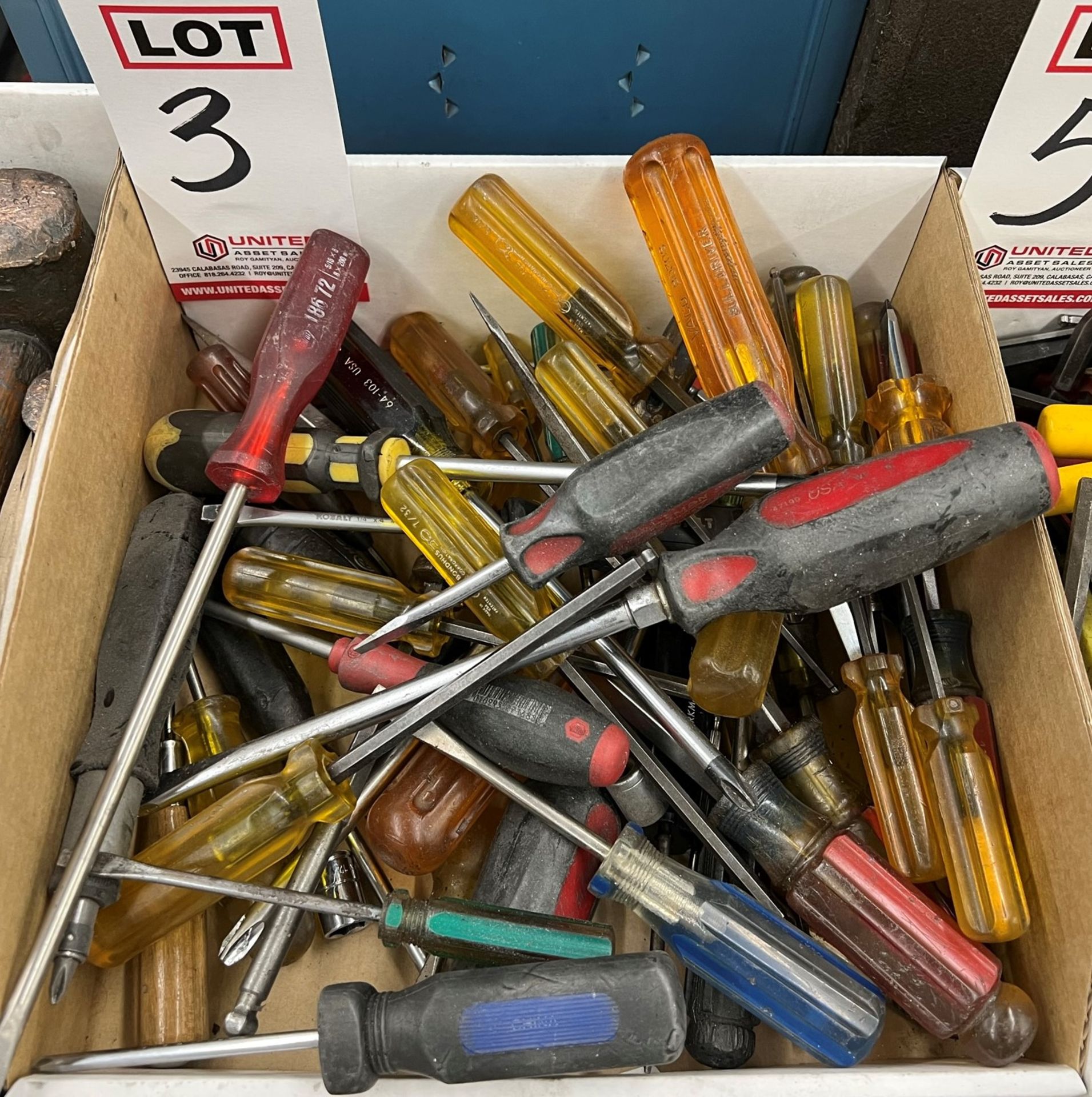 LOT - SCREW DRIVERS, HEX DRIVERS