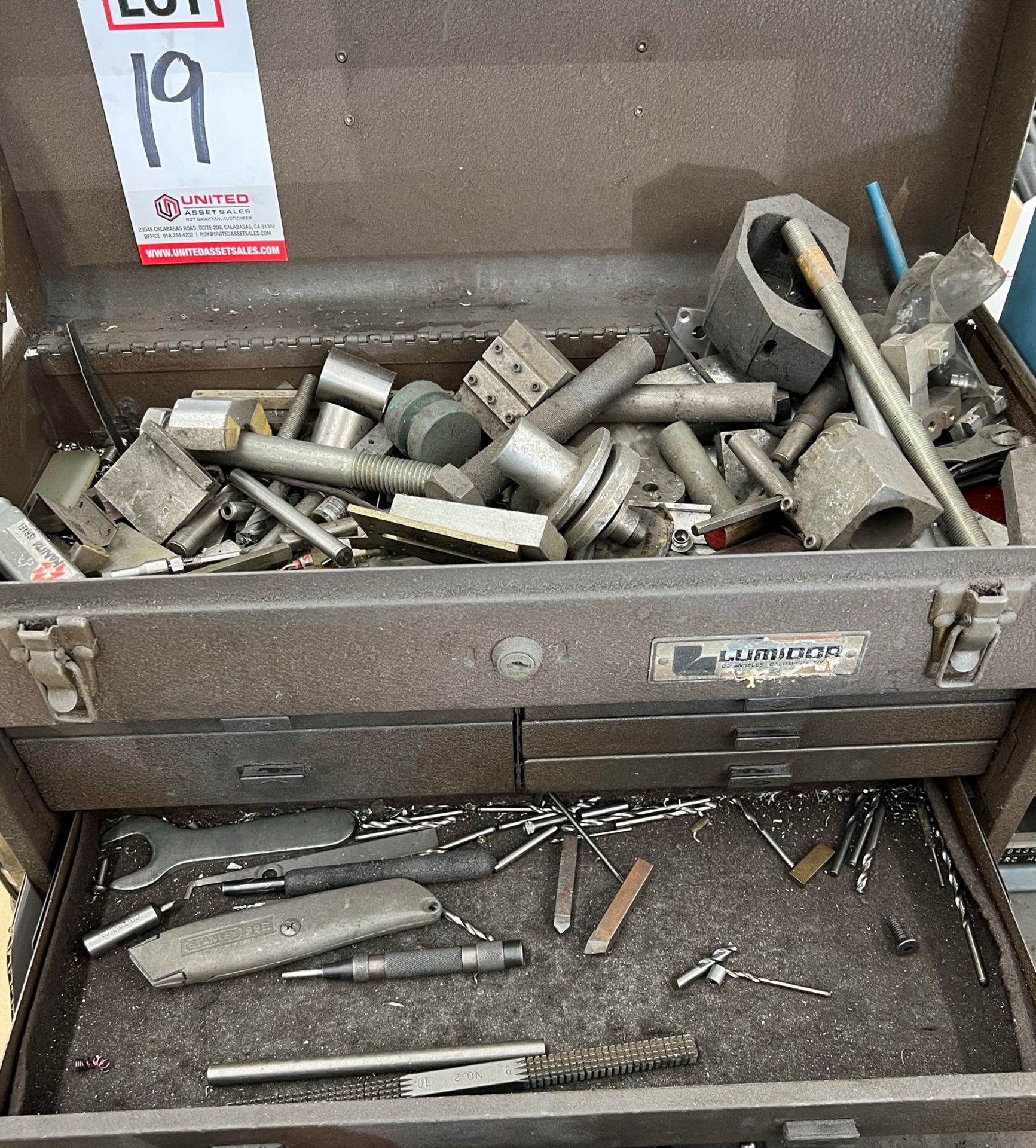 LUMIDOR BRAND KENNEDY-STYLE TOOL BOX, W/ MISC. CONTENTS - Image 2 of 5