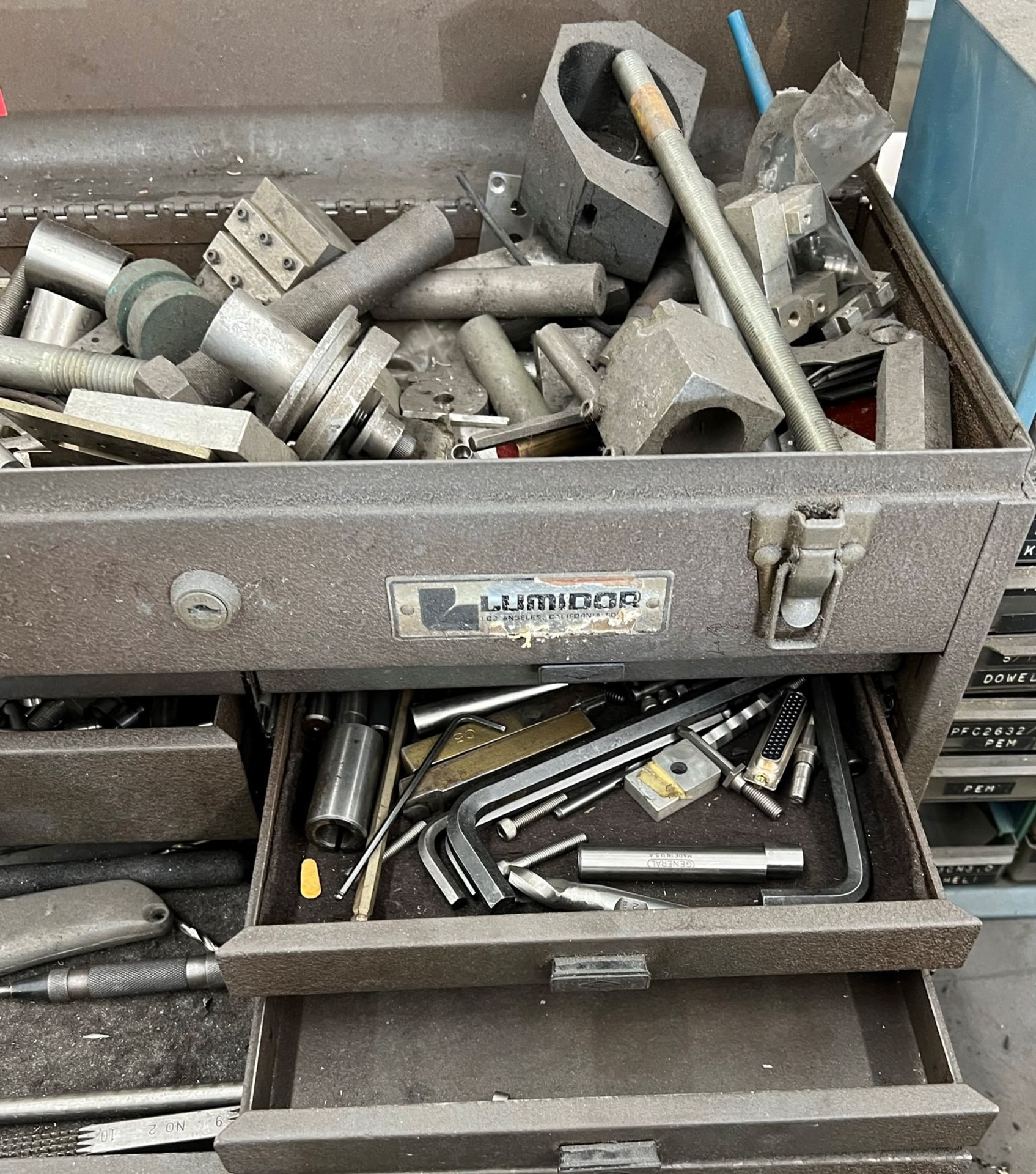 LUMIDOR BRAND KENNEDY-STYLE TOOL BOX, W/ MISC. CONTENTS - Image 5 of 5