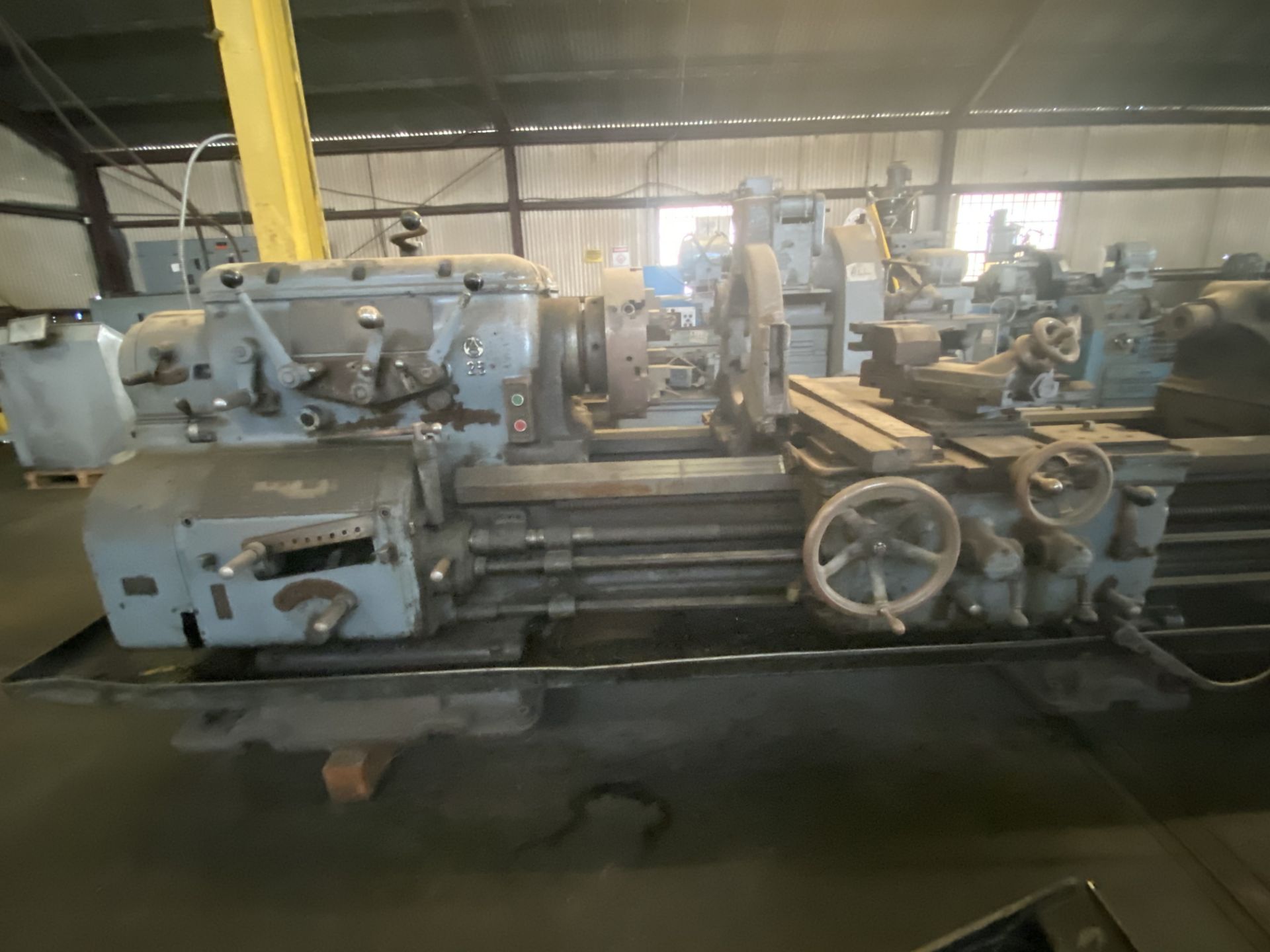 AXELSON A25 ENGINE LATHE, 18" CHUCK, 25" X 120" - Image 2 of 9