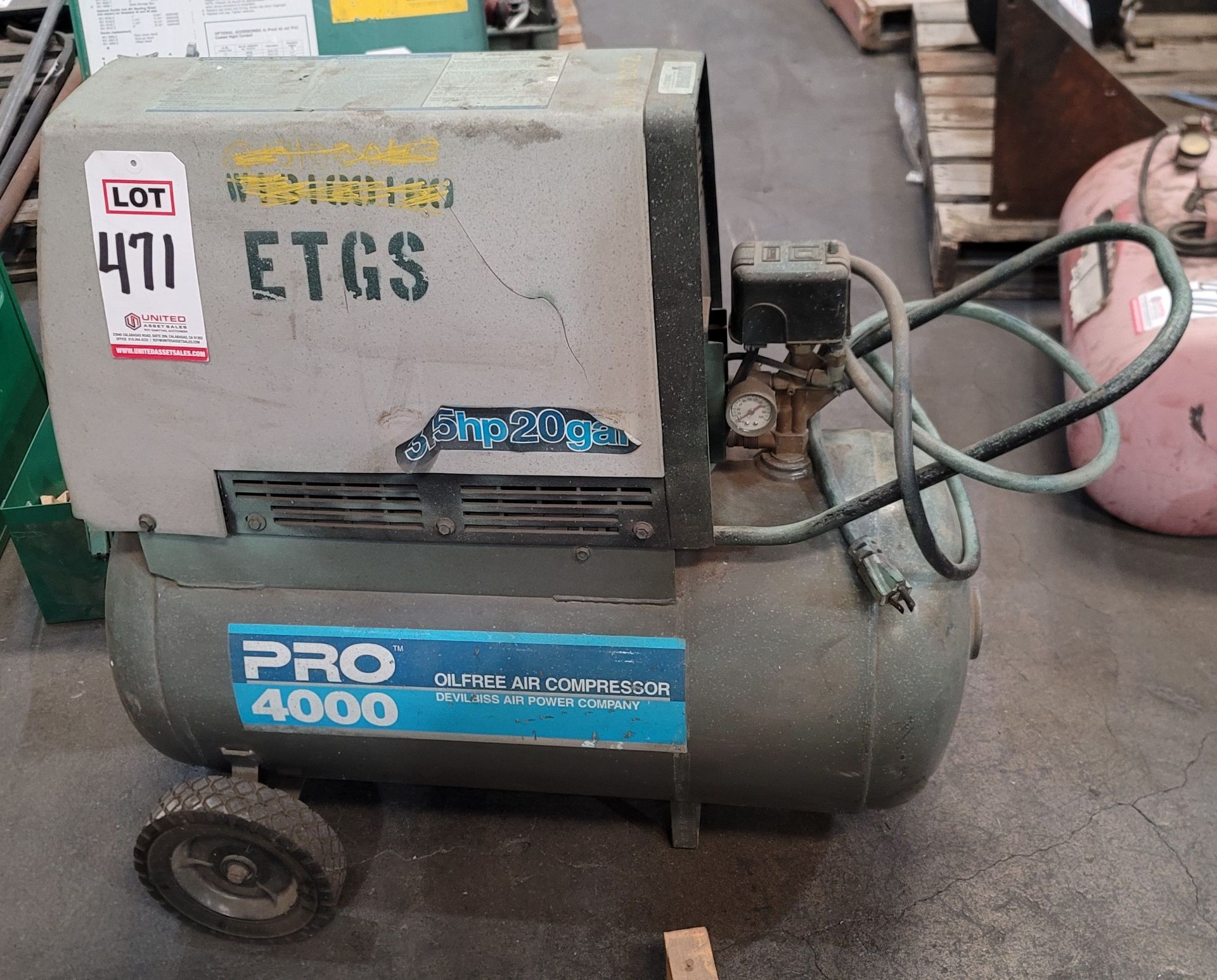 DEVILBISS PORTABLE OIL FREE AIR COMPRESSOR, MODEL RA350E20RD, 3.5 HP, 20 GALLON TANK