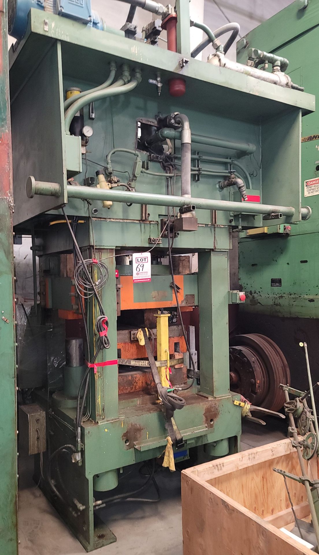 ADVANCED MACHINE DESIGN 570-TON STRAIGHT SIDE PRESS, MODEL 570-2230, S/N 8301 - Image 2 of 9