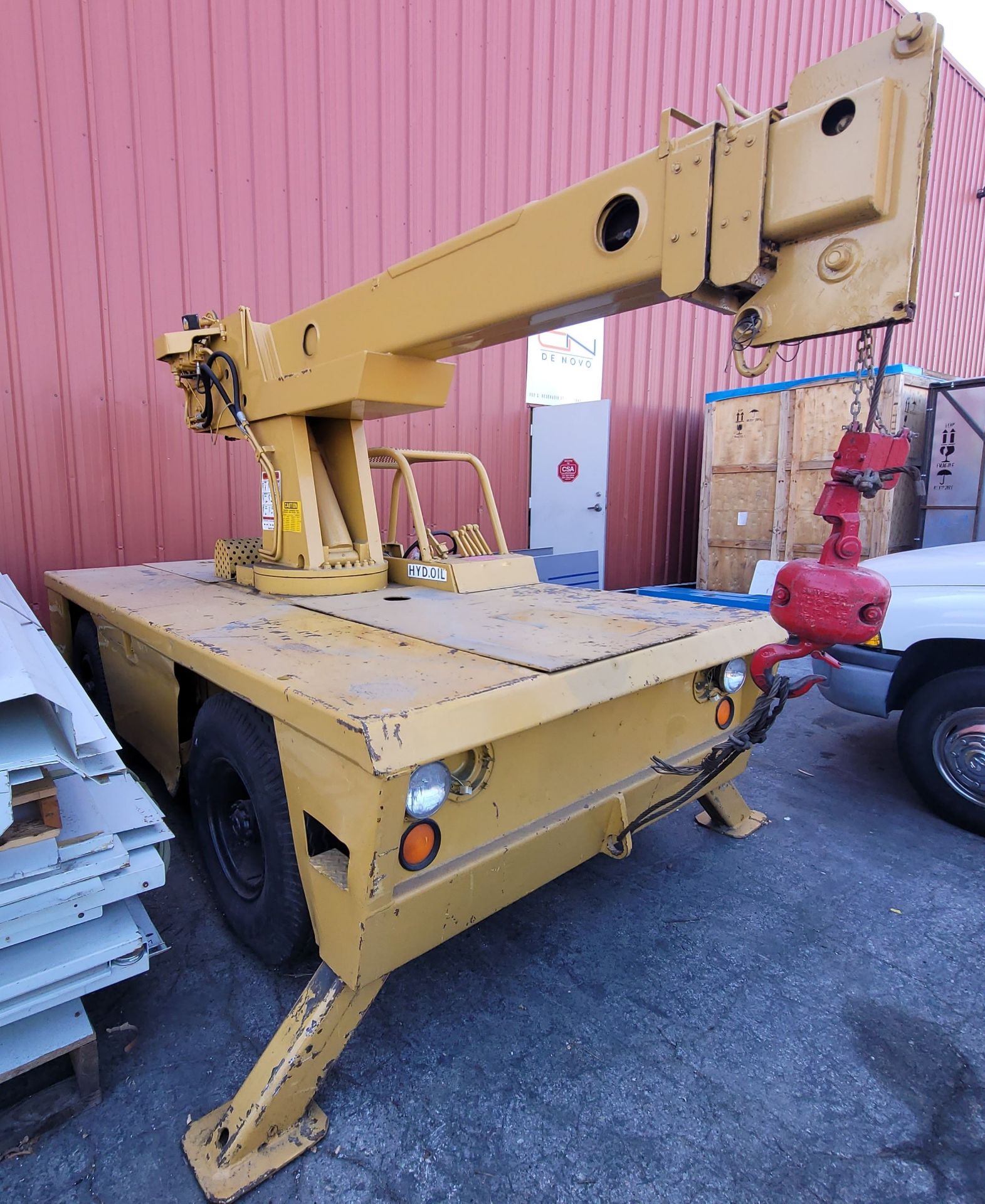 BRODERSON MOBILE CRANE, MODEL IC 701A, 3,964 HOURS, S/N 252B, NEEDS BRAKES - Image 3 of 8