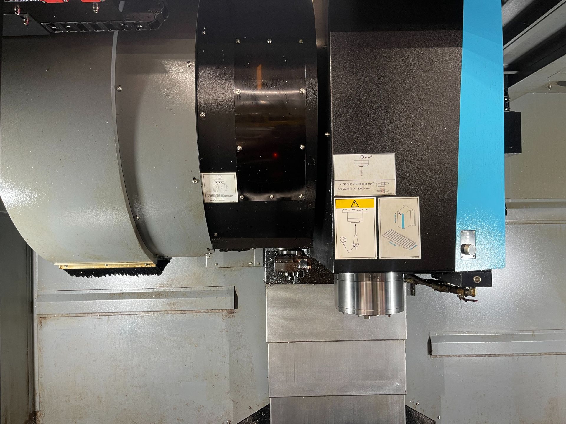 2017 HURCO VMX-42I VERTICAL MACHINING CENTER, SPINDLE HOURS: ONLY 632. - Image 8 of 13