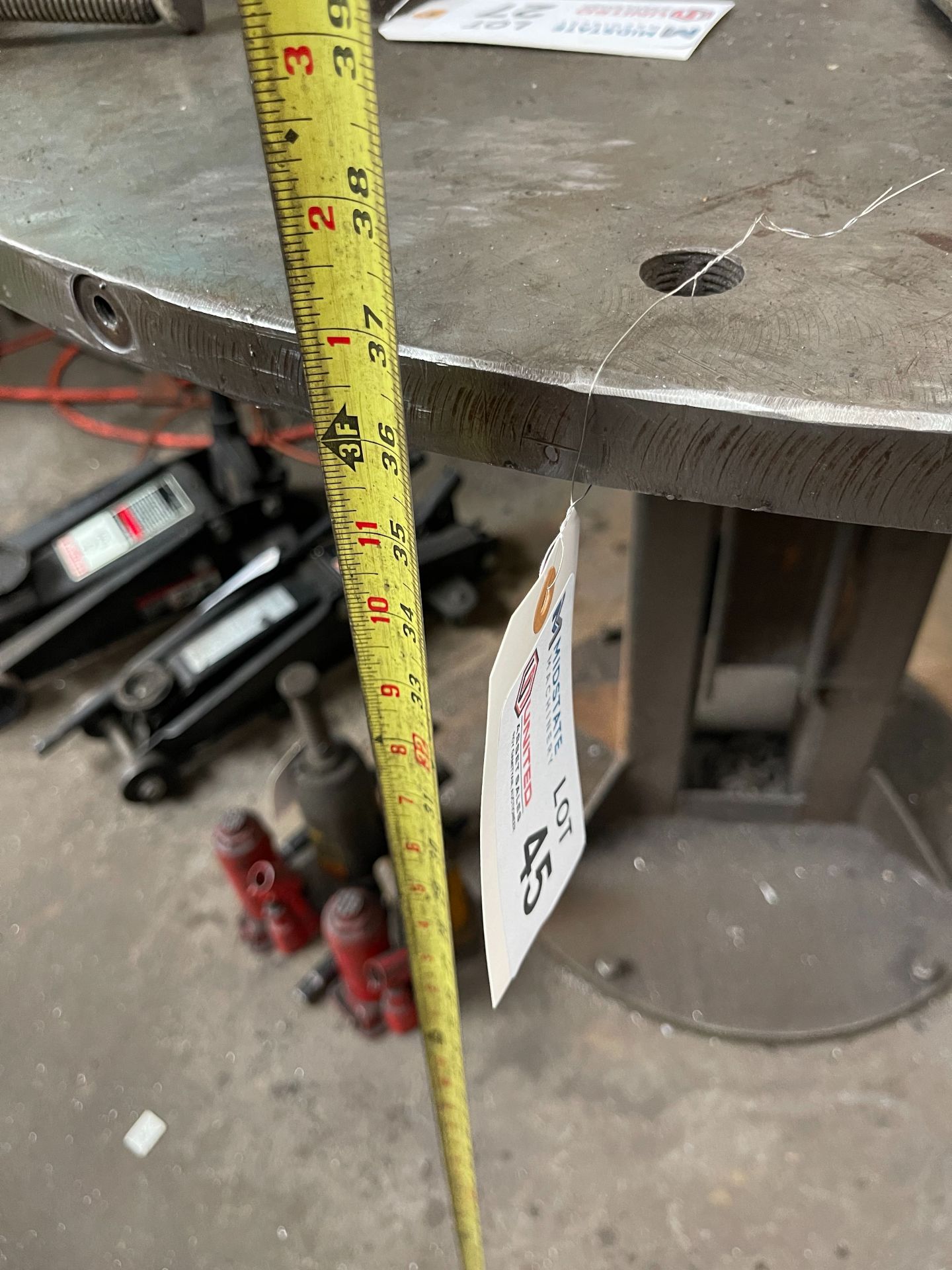 44.5" ROUND WELDING TABLE, CONTENTS NOT INCLUDED - Image 4 of 4