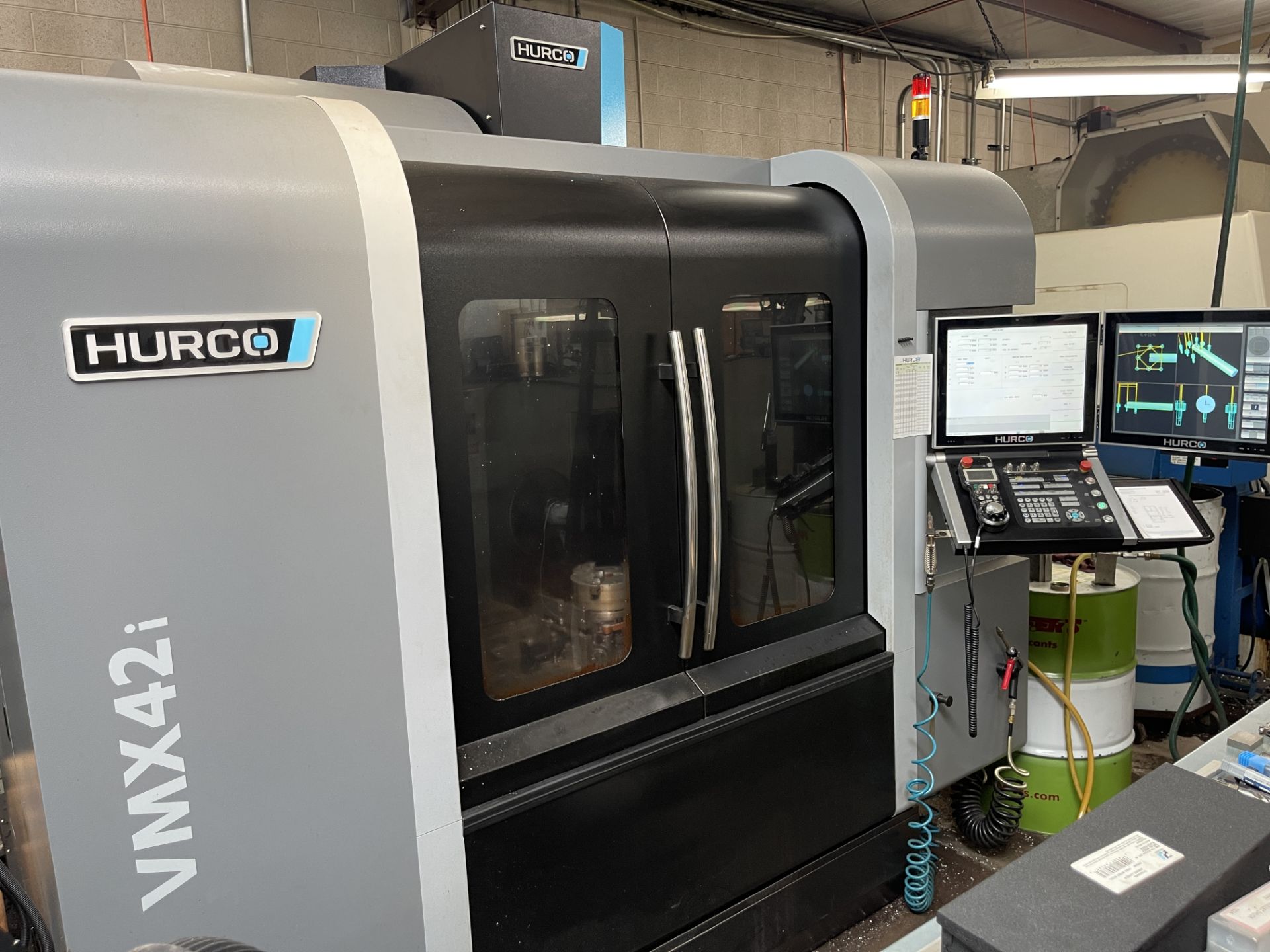 2017 HURCO VMX-42I VERTICAL MACHINING CENTER, SPINDLE HOURS: ONLY 632. - Image 4 of 13