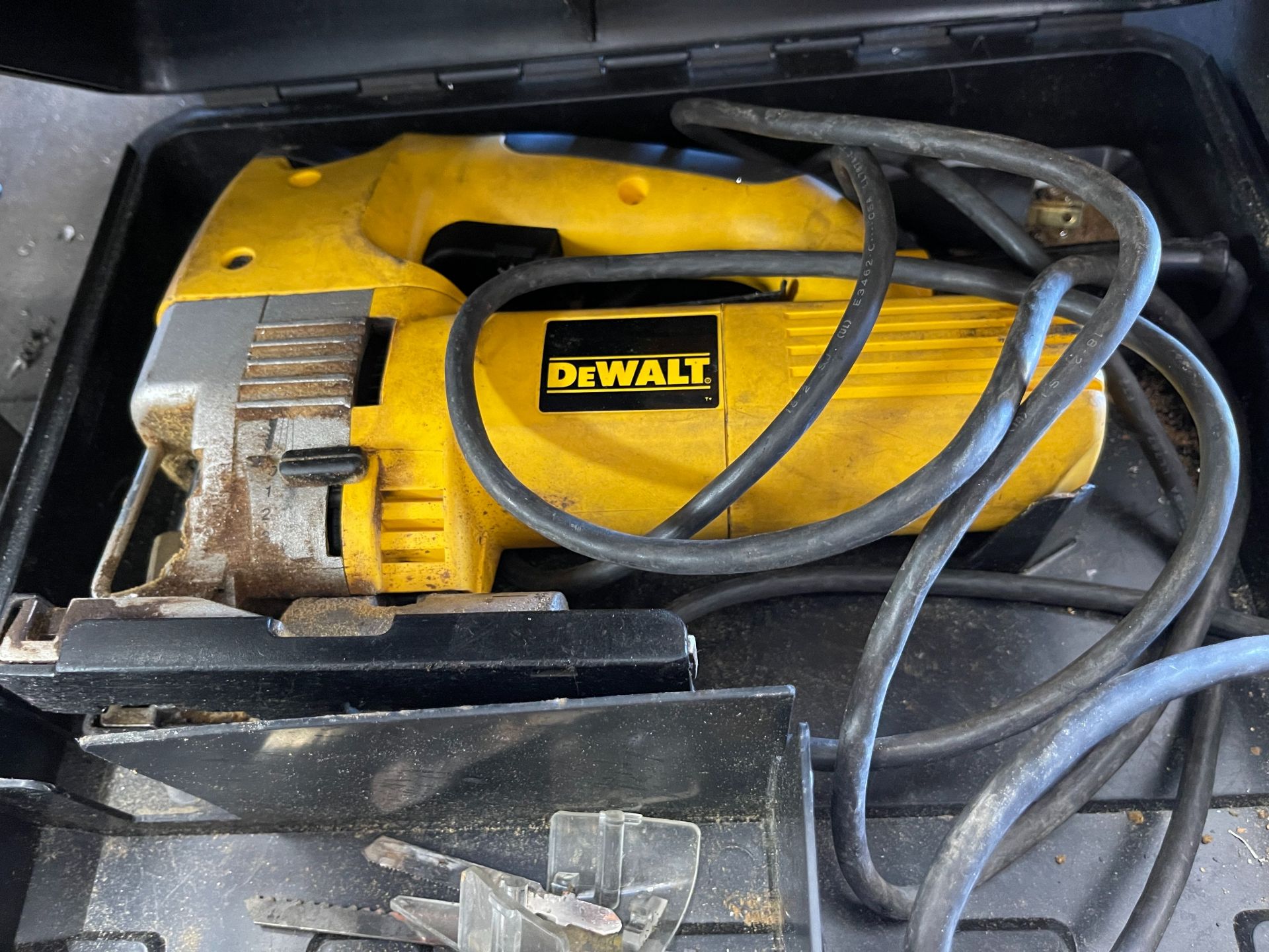 DEWALT JIG SAW