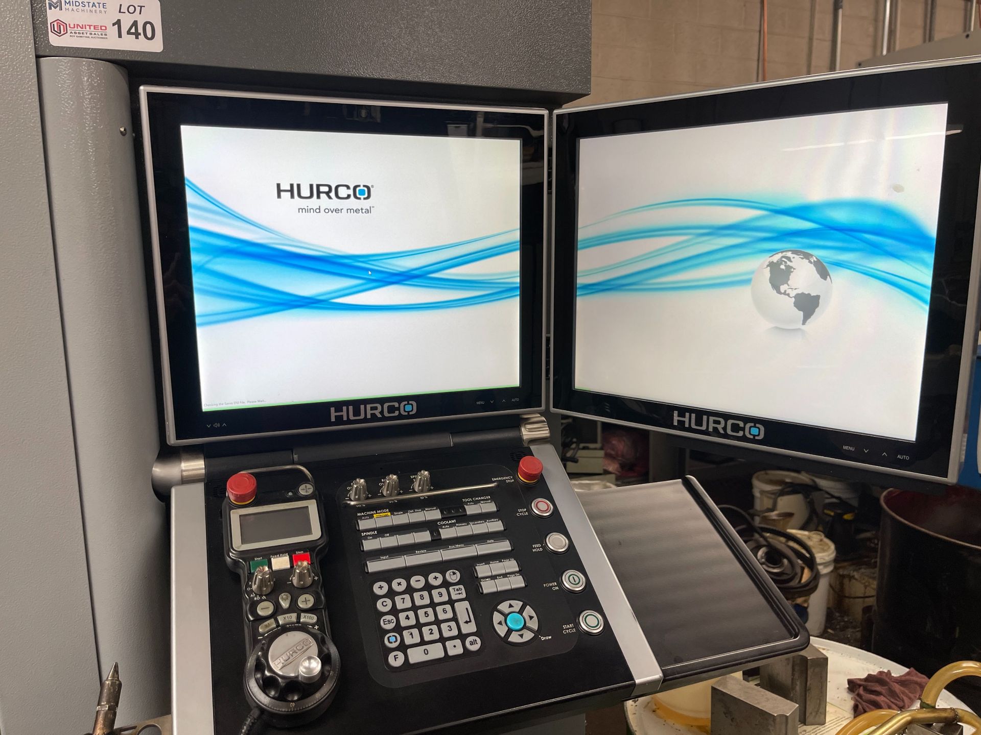 2017 HURCO VMX-42I VERTICAL MACHINING CENTER, SPINDLE HOURS: ONLY 632. - Image 5 of 13