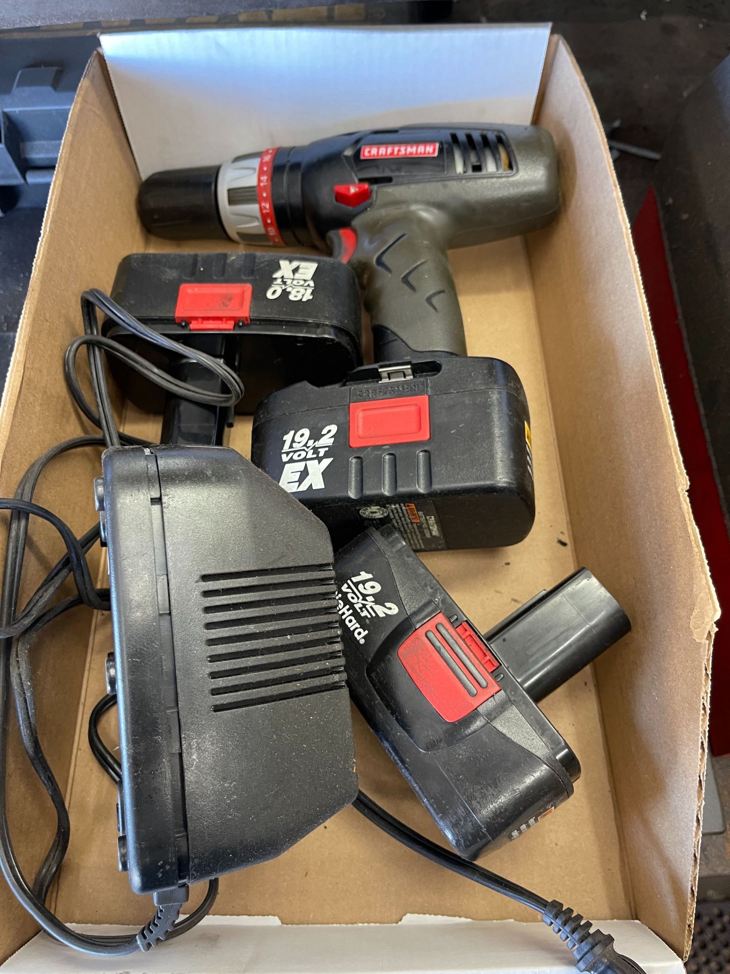 LOT - CRAFTSMAN DRILL, W/ CHARGER