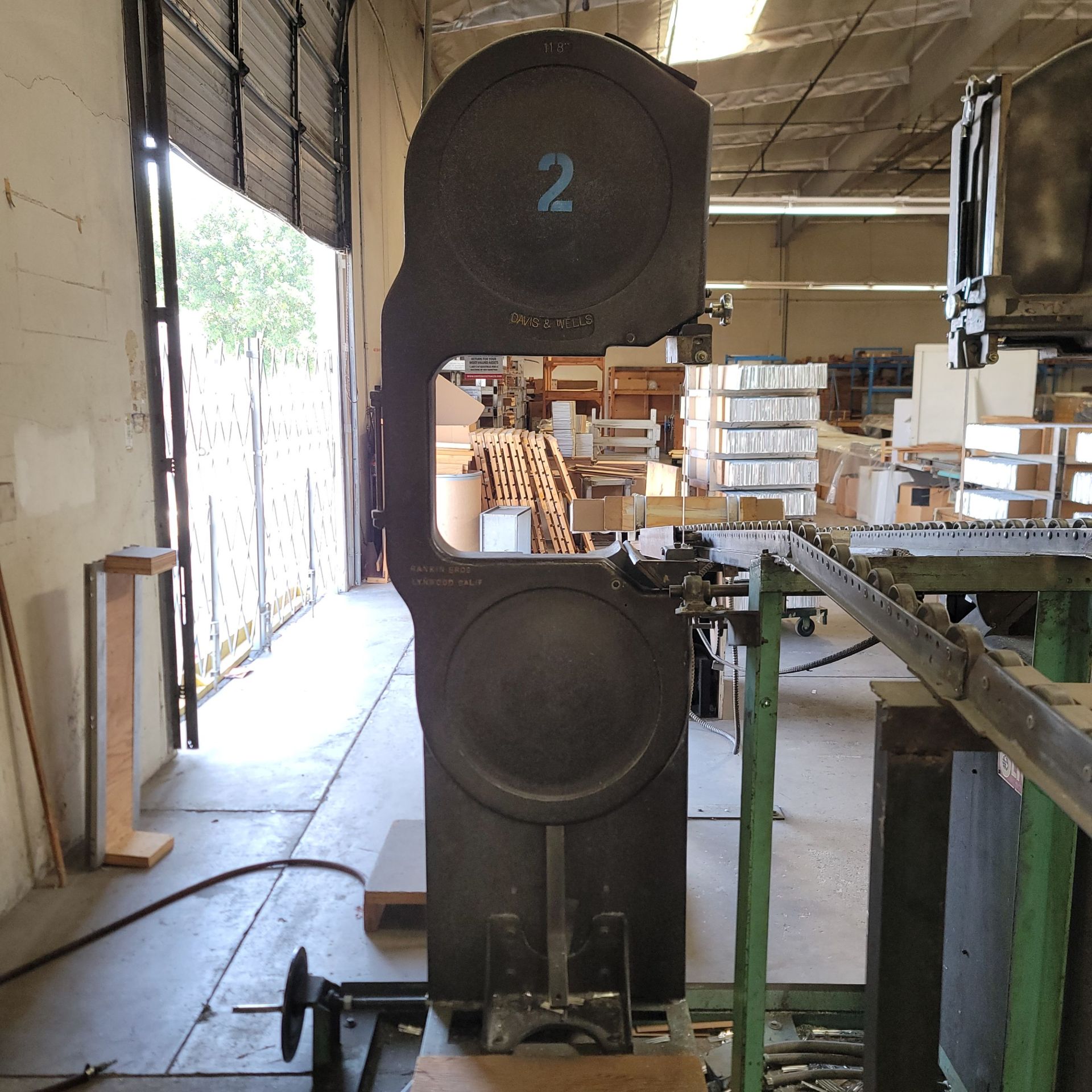 OLIVER MACHINERY VERTICAL BANDSAW, NO. 2520, 19-1/2" THROAT, NO DATA TAG - Image 2 of 2