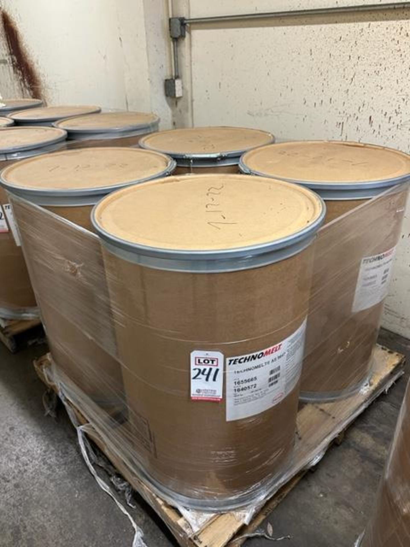 LOT - (4) 55-GALLON DRUMS OF HENKEL TECHNOMELT AS 8647, FACTORY SEALED - UNUSED ADHESIVES