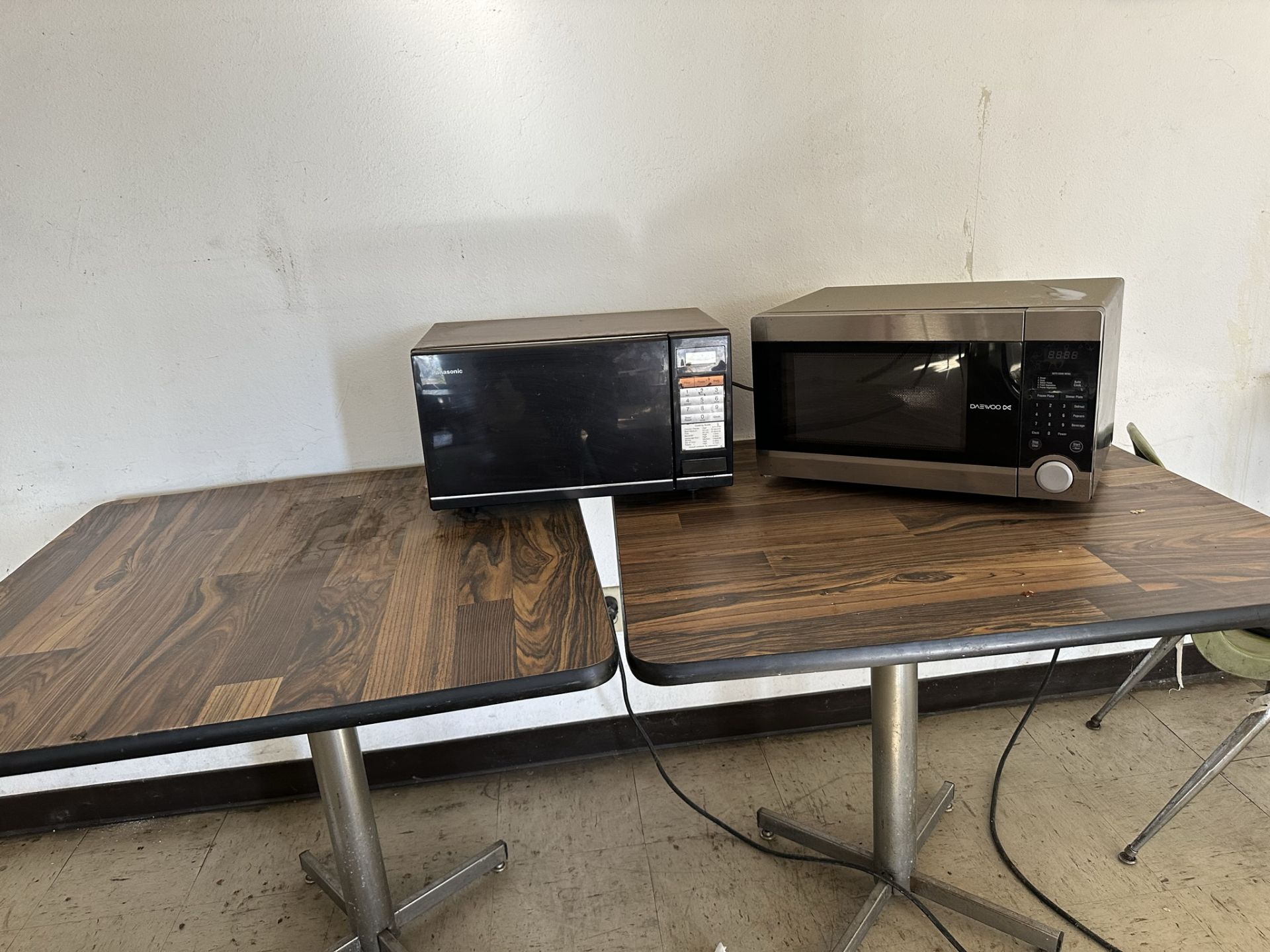 LOT - LUNCH ROOM TABLES AND CHAIRS, TV AND (2) MICROWAVES - Image 4 of 4