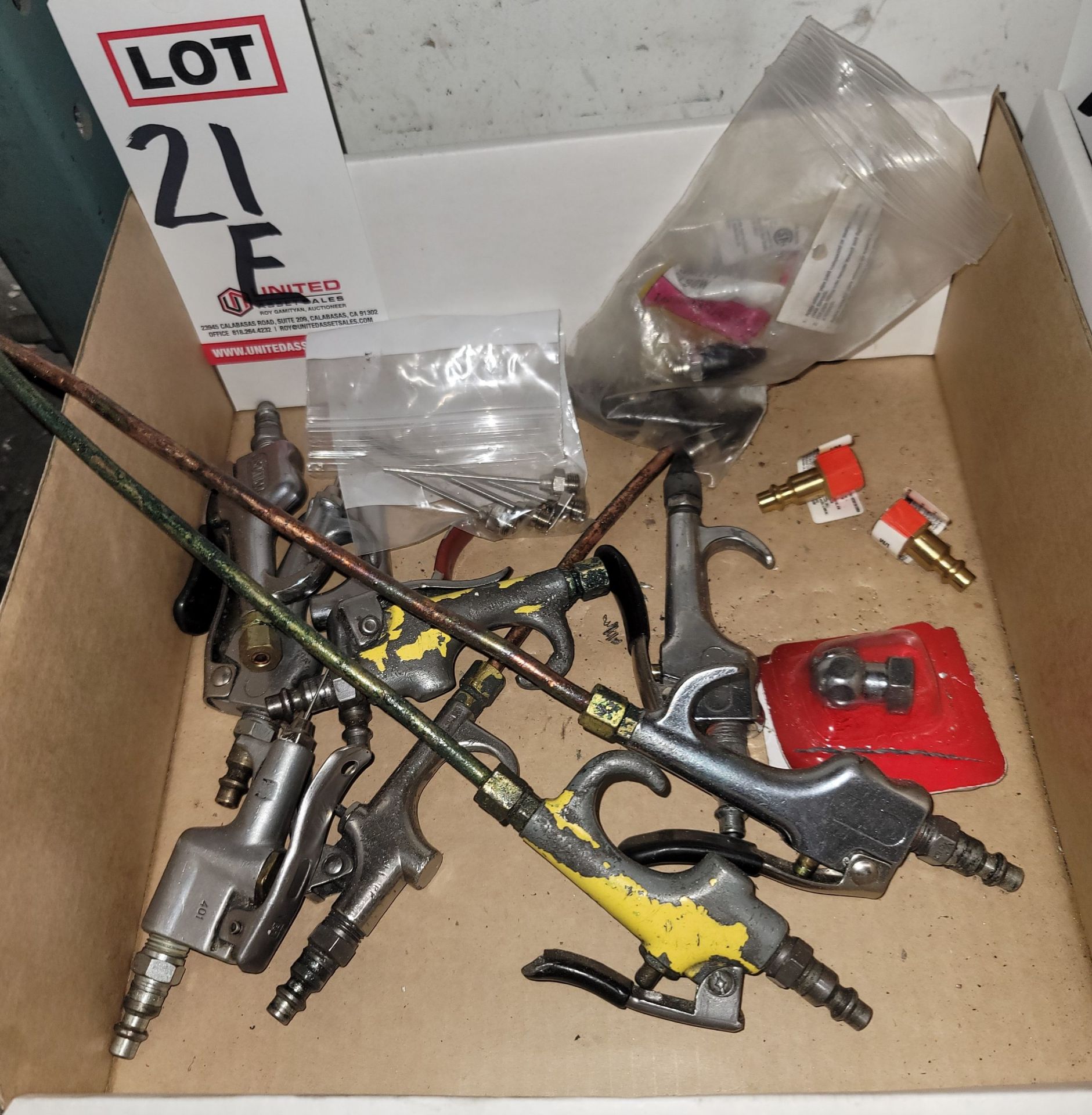 LOT - AIR BLOW GUNS AND RELATED ITEMS