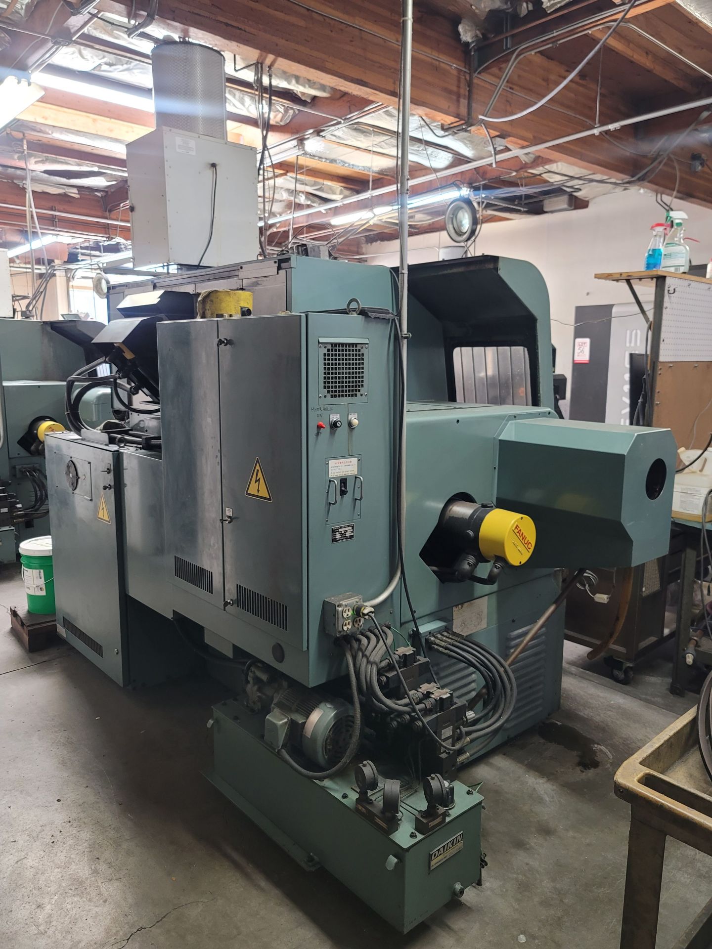 MORI SEIKI SL-3H SLANT BED LATHE, FANUC SYSTEM 6T CNC CONTROL, 10" CHUCK, J3 COLLET ATTACHMENT, 12- - Image 6 of 14