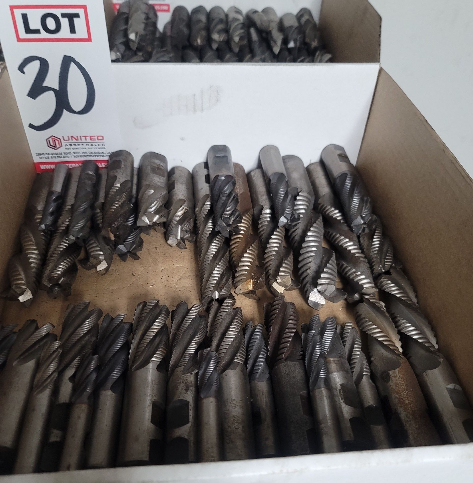 LOT - ROUGHING END MILLS