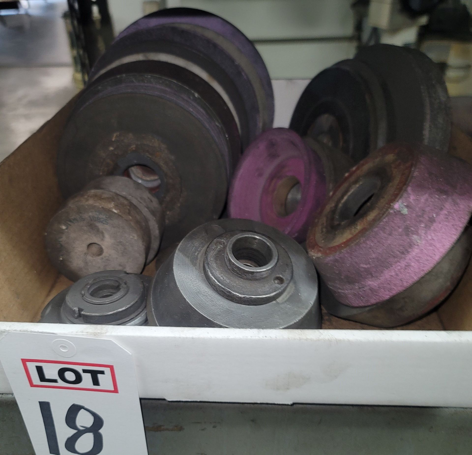 LOT - ABRASIVE WHEELS AND ARBORS FOR CUTTER/GRINDER MACHINES