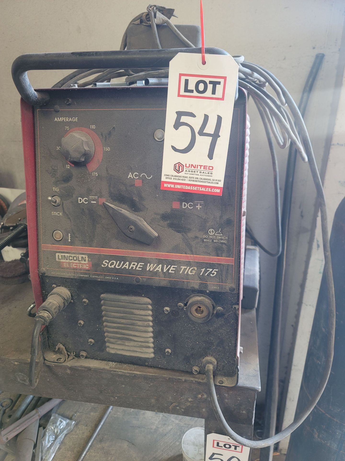 LINCOLN SQUARE WAVE TIG 175 WELDING POWER SOURCE