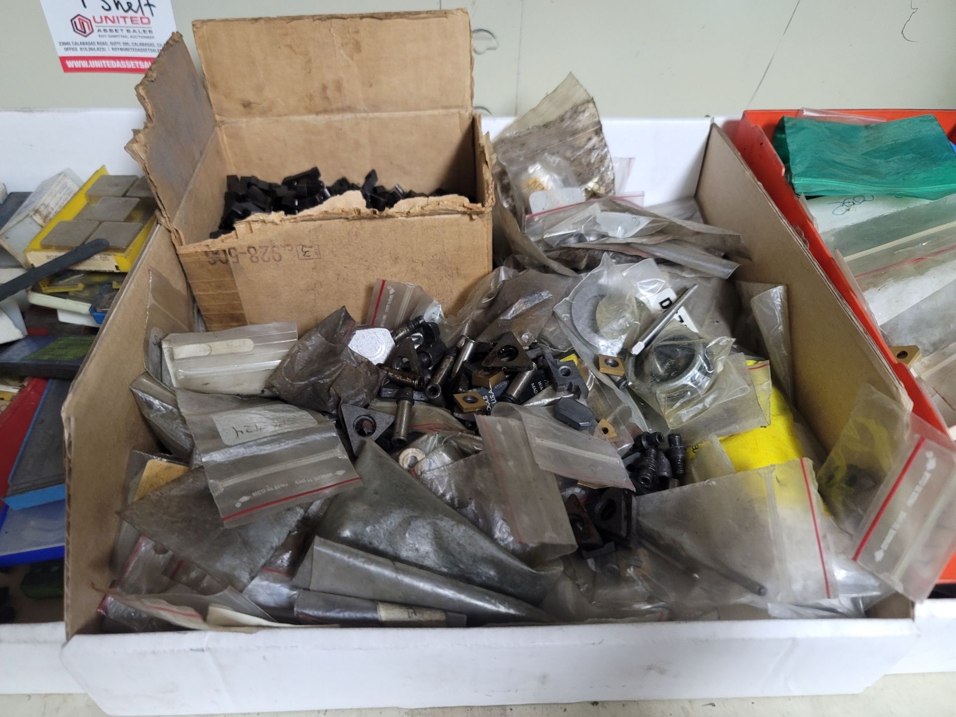 LOT - (3) BOXES OF CARBIDE INSERTS, INSERT RETAINERS, ETC. - Image 3 of 4