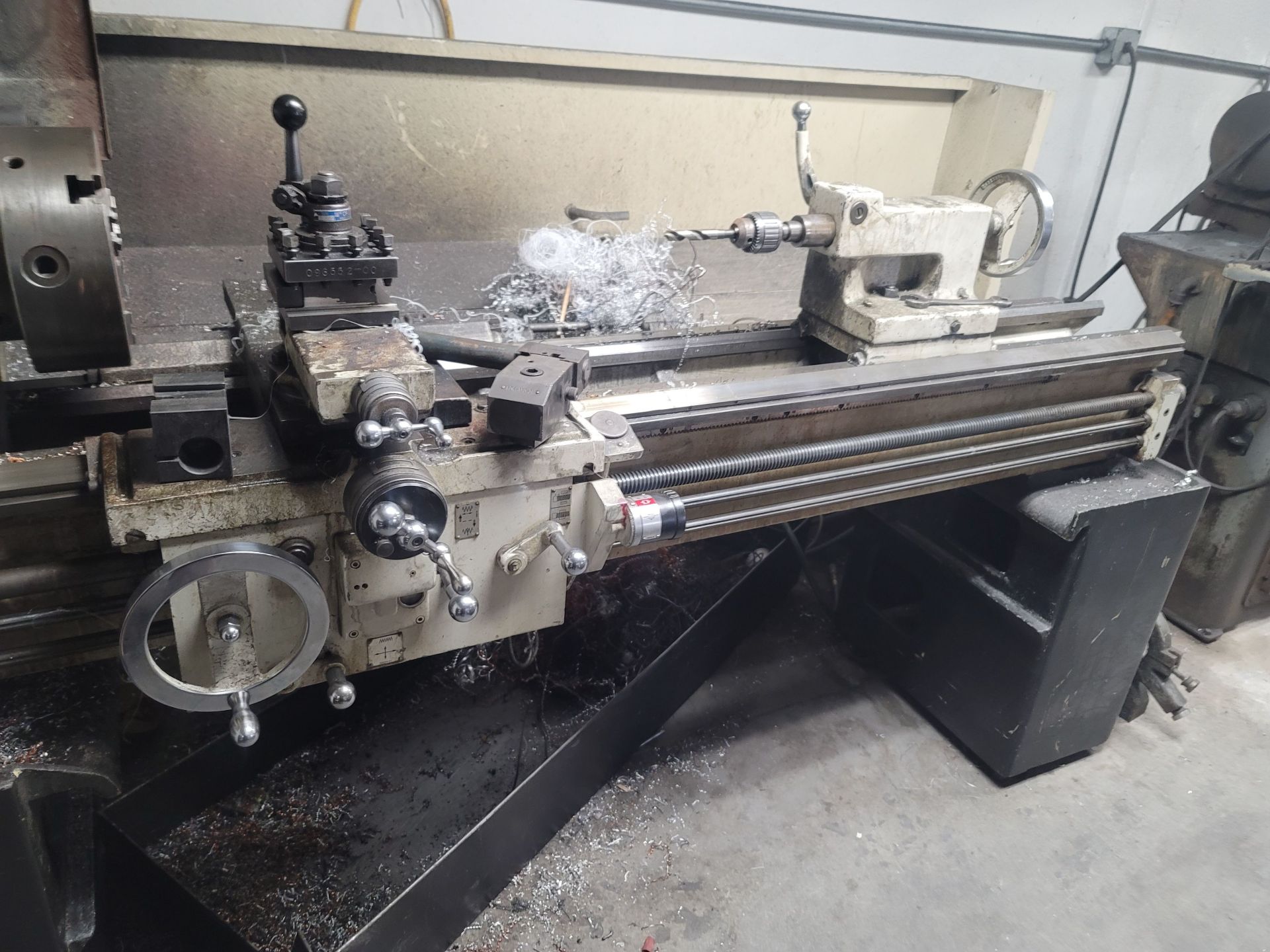 LEBLOND MAKINO 15" REGAL PRECISION ENGINE LATHE, 10" 3-JAW CHUCK, TAILSTOCK, STEADY REST, ANILAM - Image 3 of 4