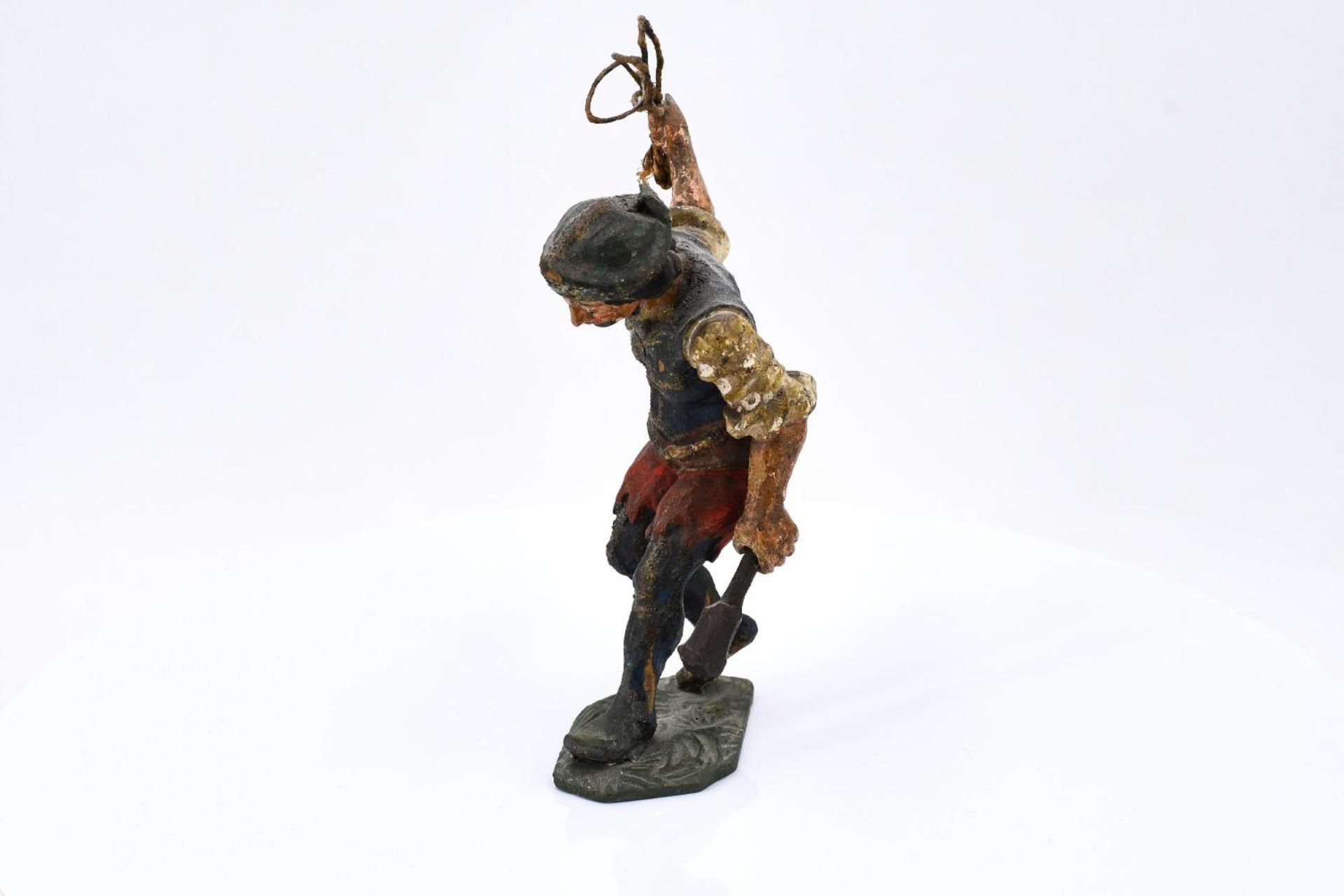 Wooden figurine of a flagellant - Image 4 of 10