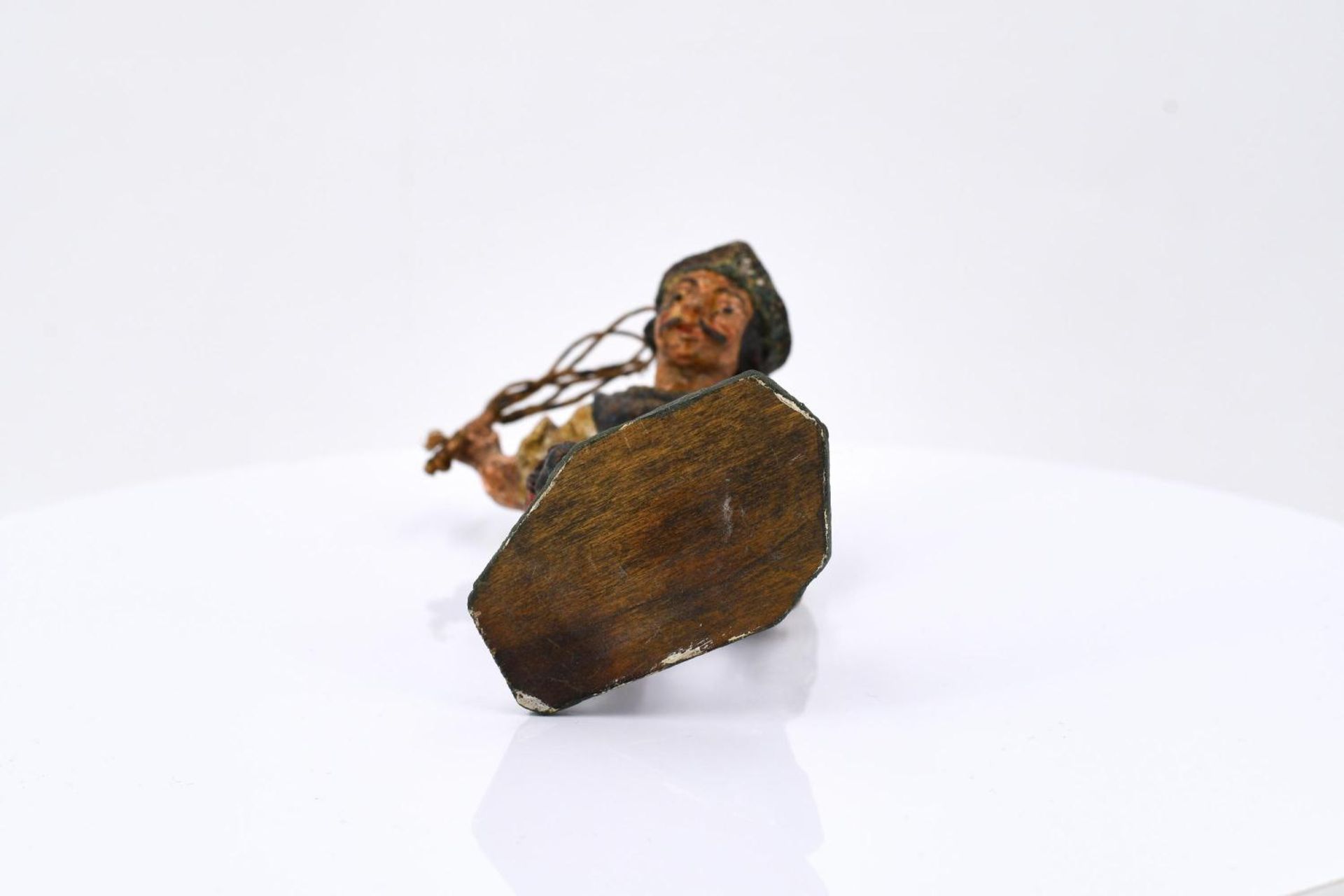 Wooden figurine of a flagellant - Image 10 of 10