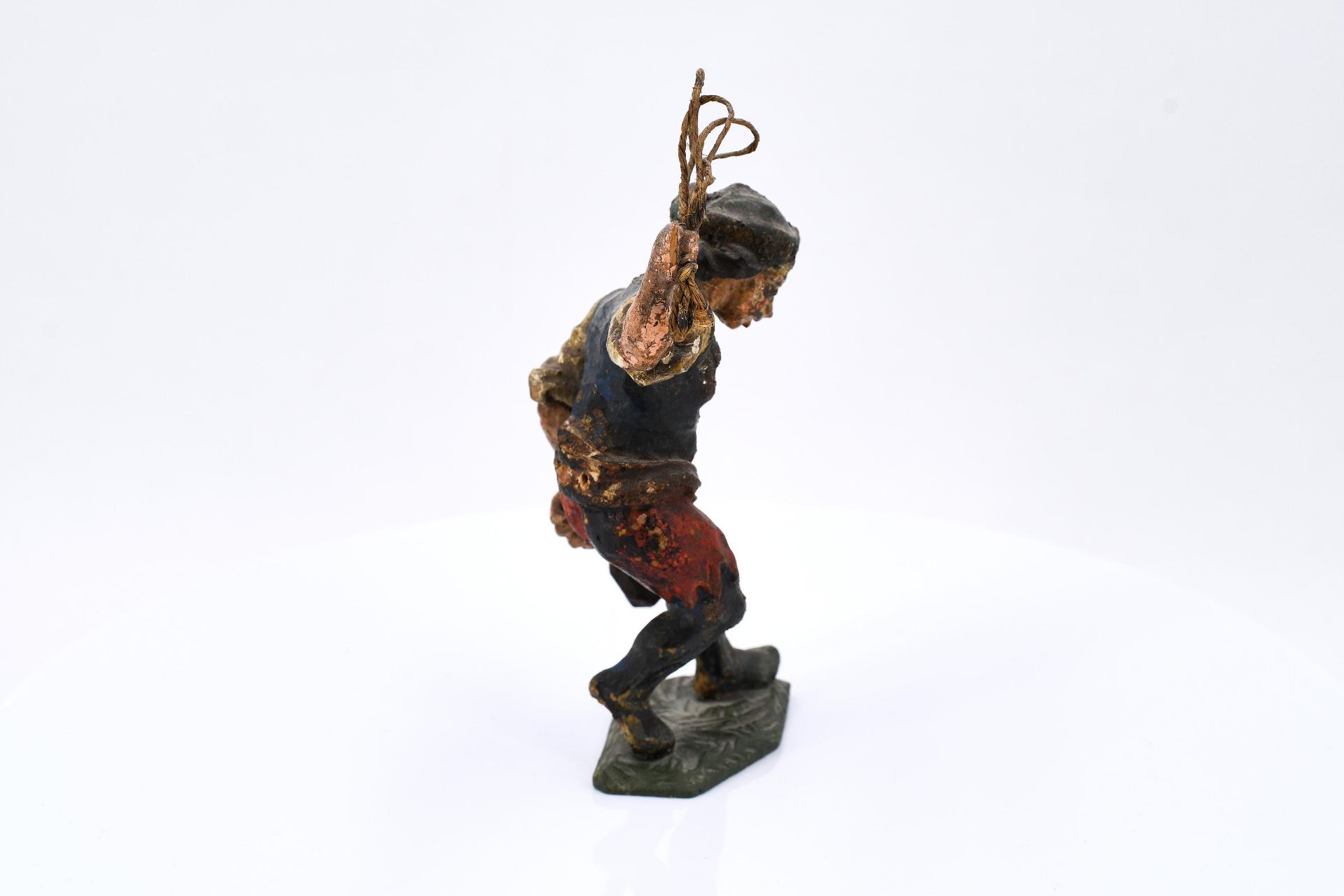 Wooden figurine of a flagellant - Image 7 of 10