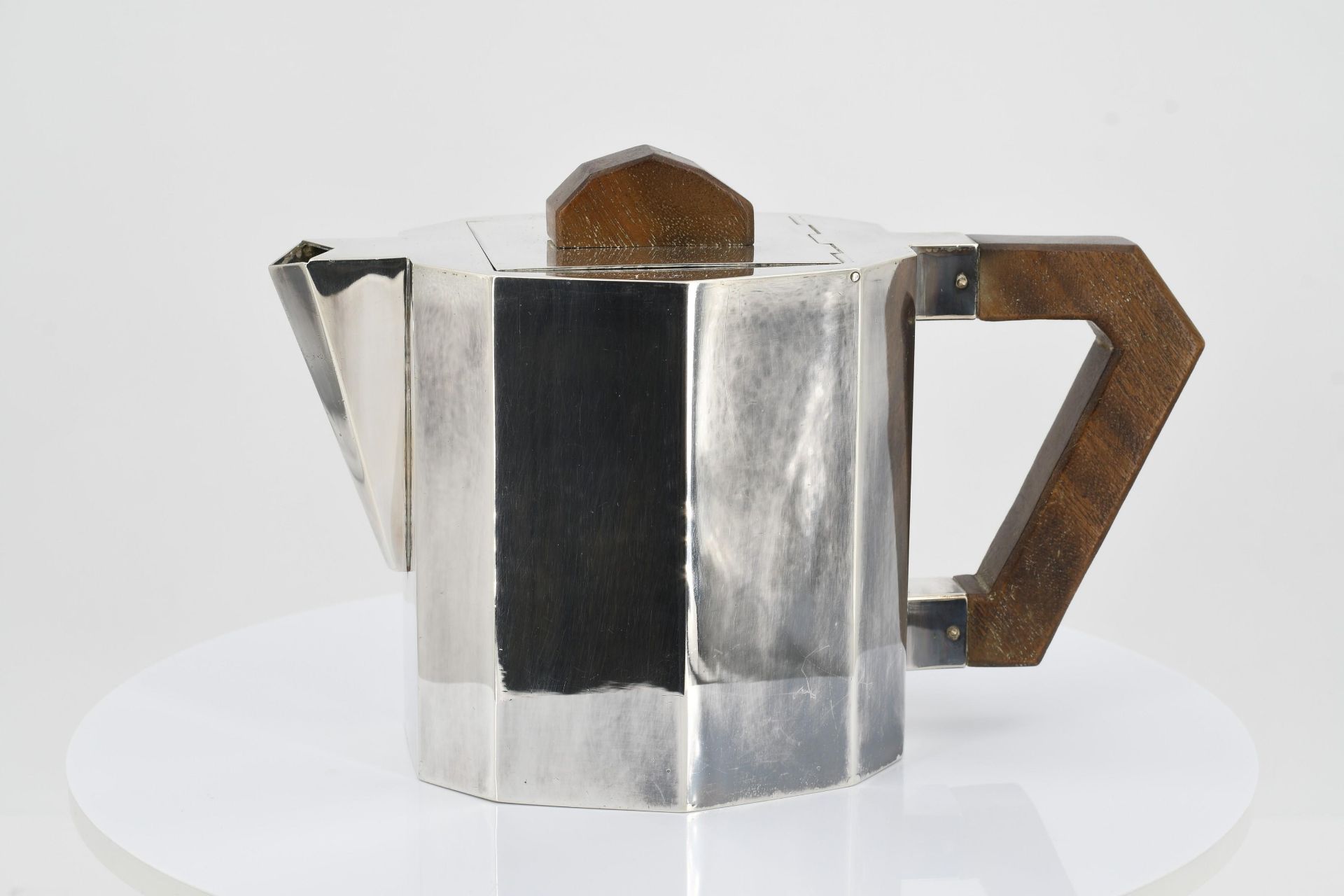 Fünfteiliges Art Deco Kaffee- und Teeservice mit facettiertem Korpus - Bild 4 aus 27