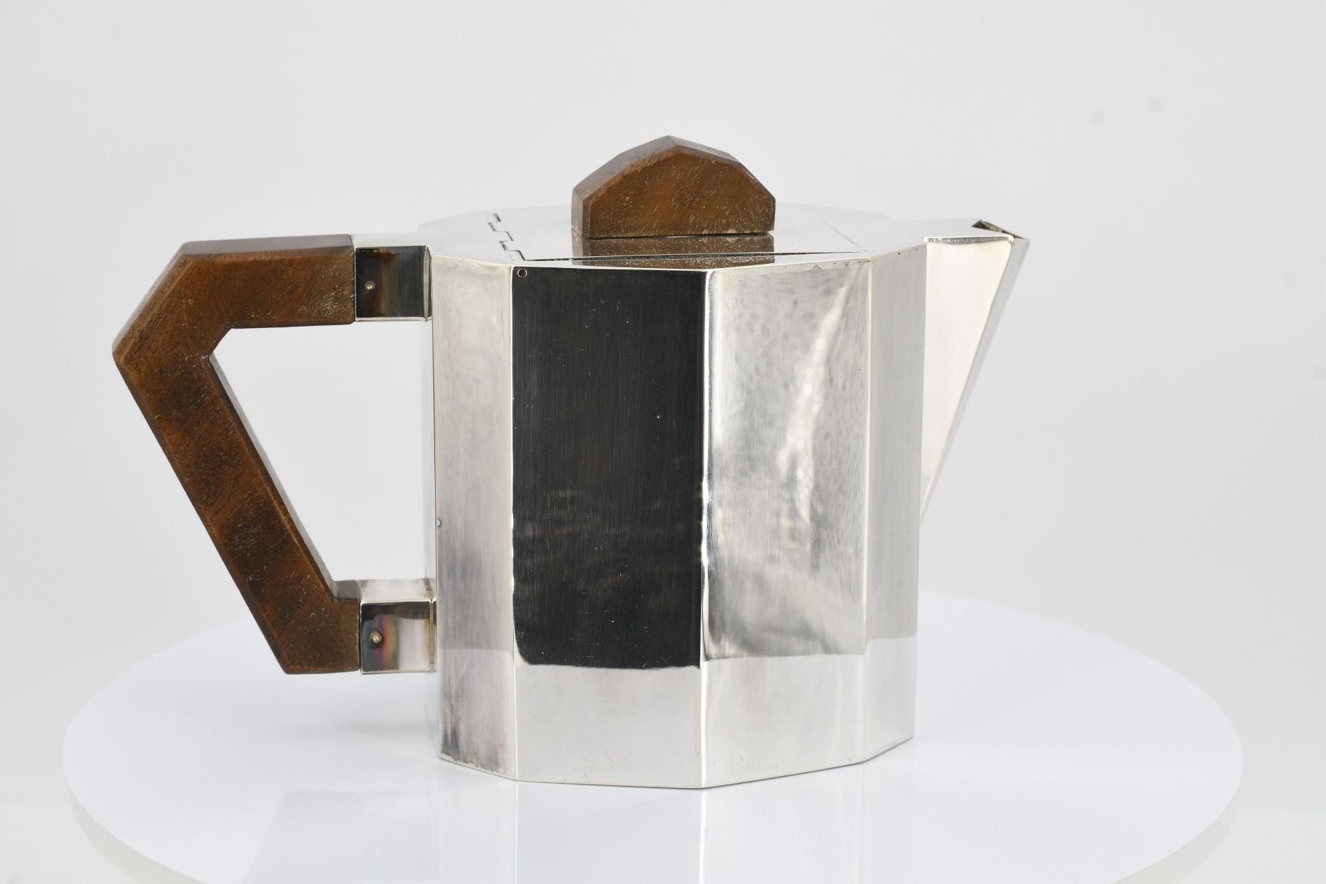 Fünfteiliges Art Deco Kaffee- und Teeservice mit facettiertem Korpus - Bild 6 aus 27