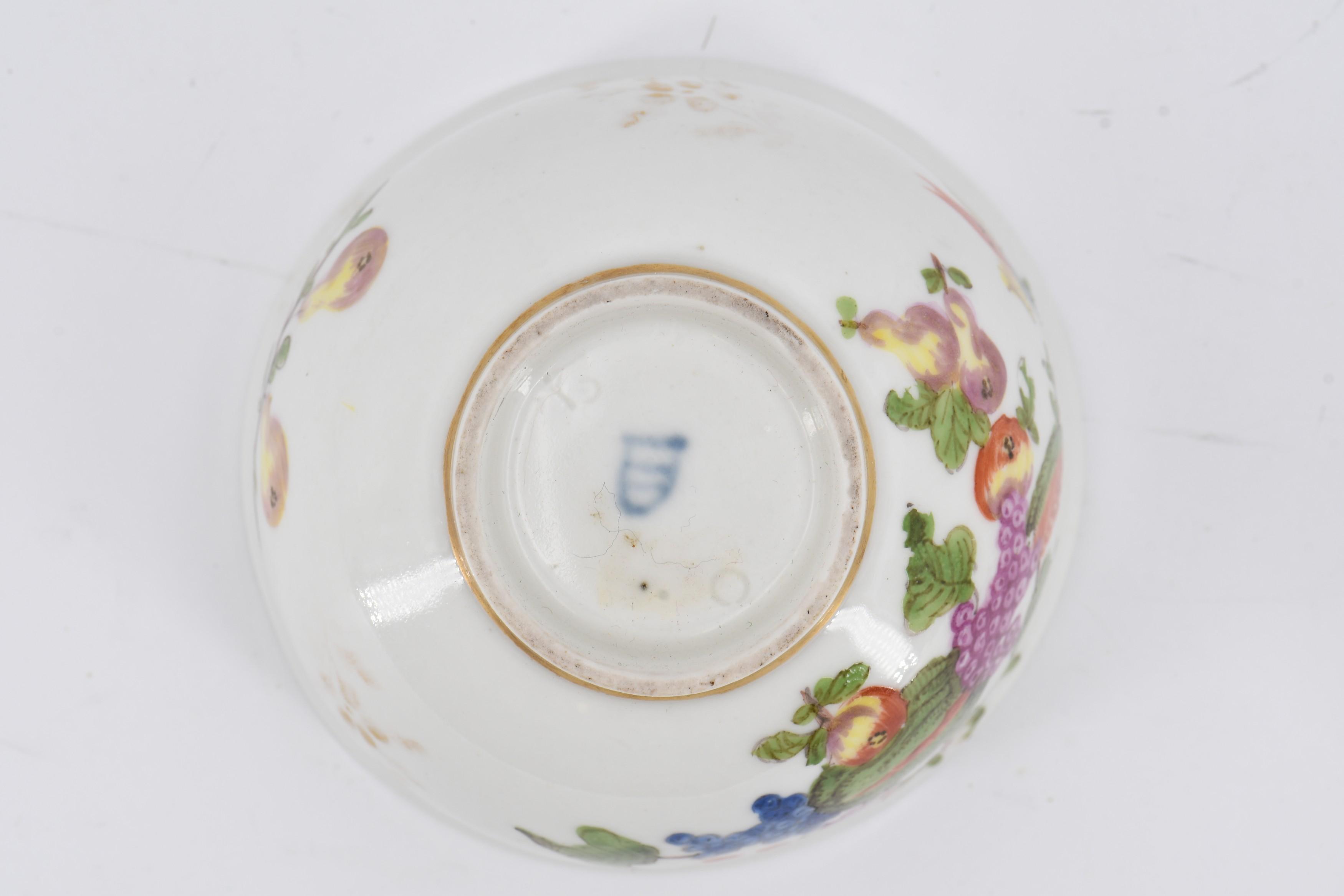 Four tea bowls with fruits and birds - Image 13 of 19