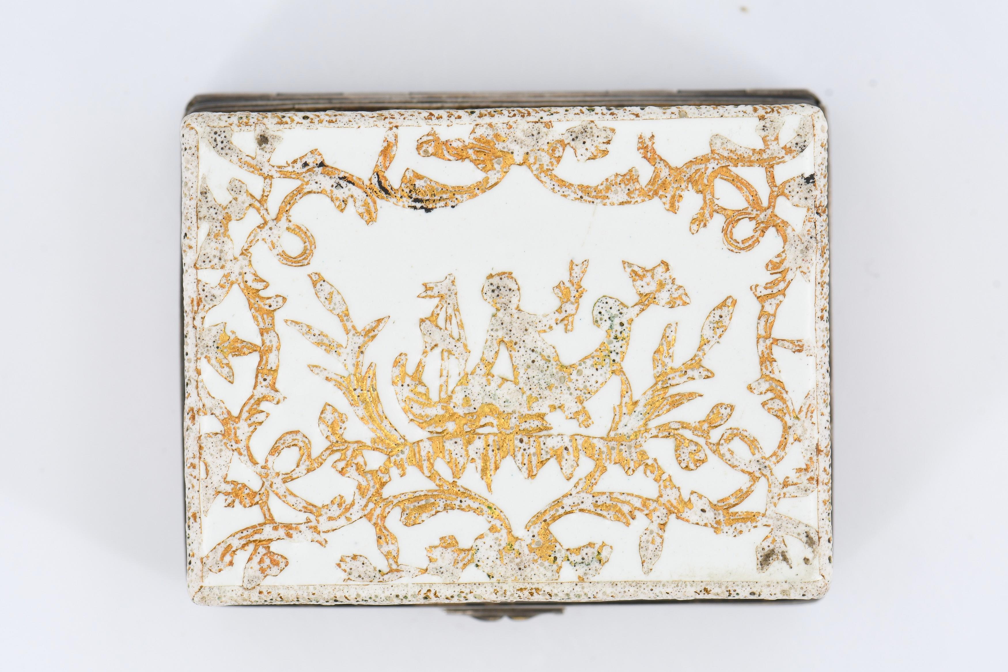 Snuff box with gold décor - Image 3 of 8