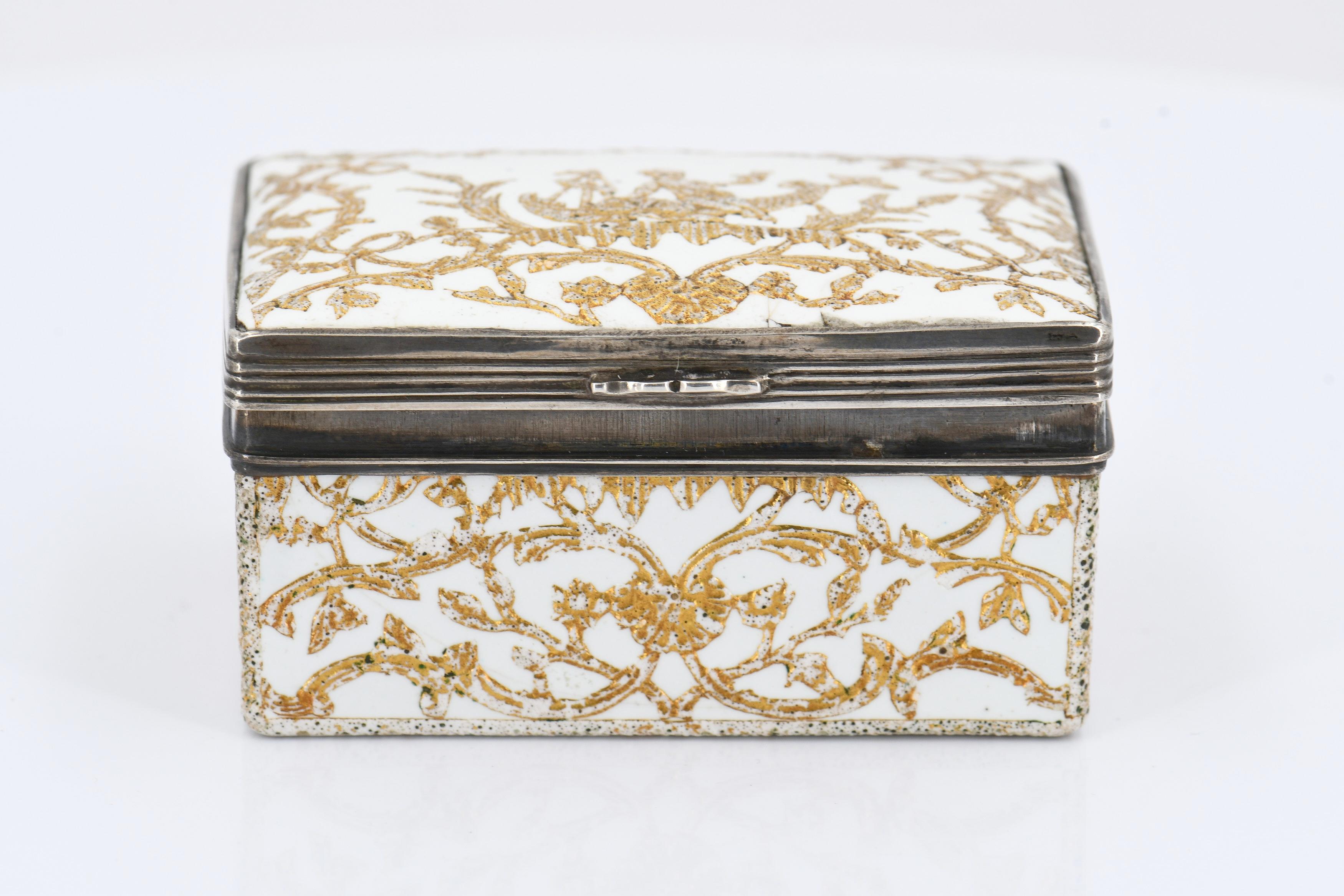 Snuff box with gold décor - Image 5 of 8