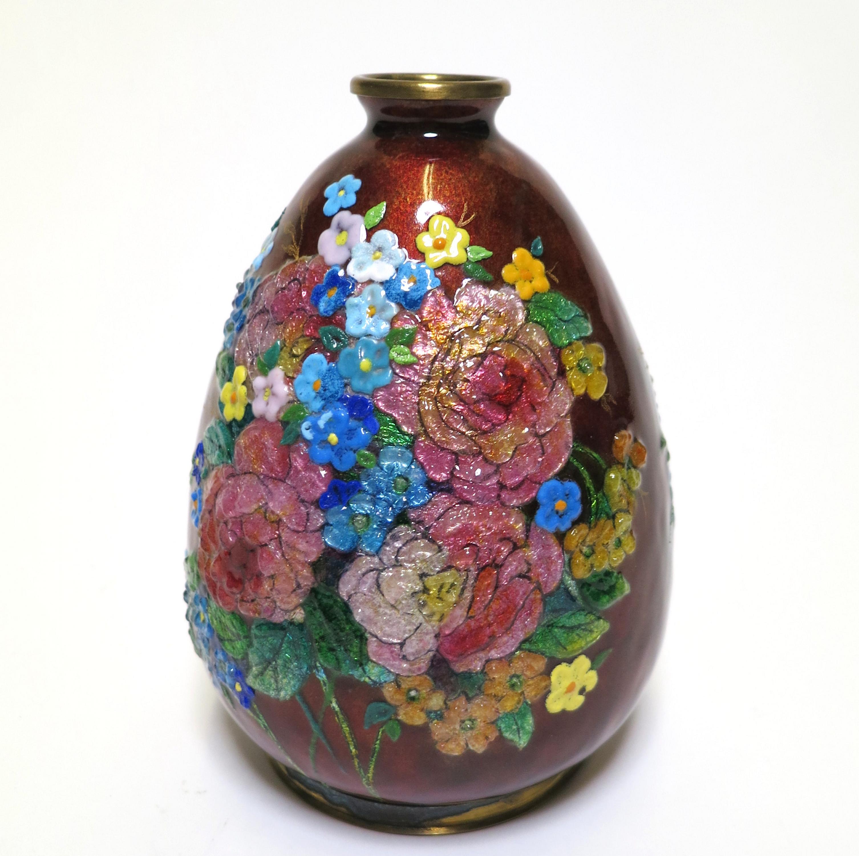 Small Vase with Flower Bouquets - Image 2 of 12