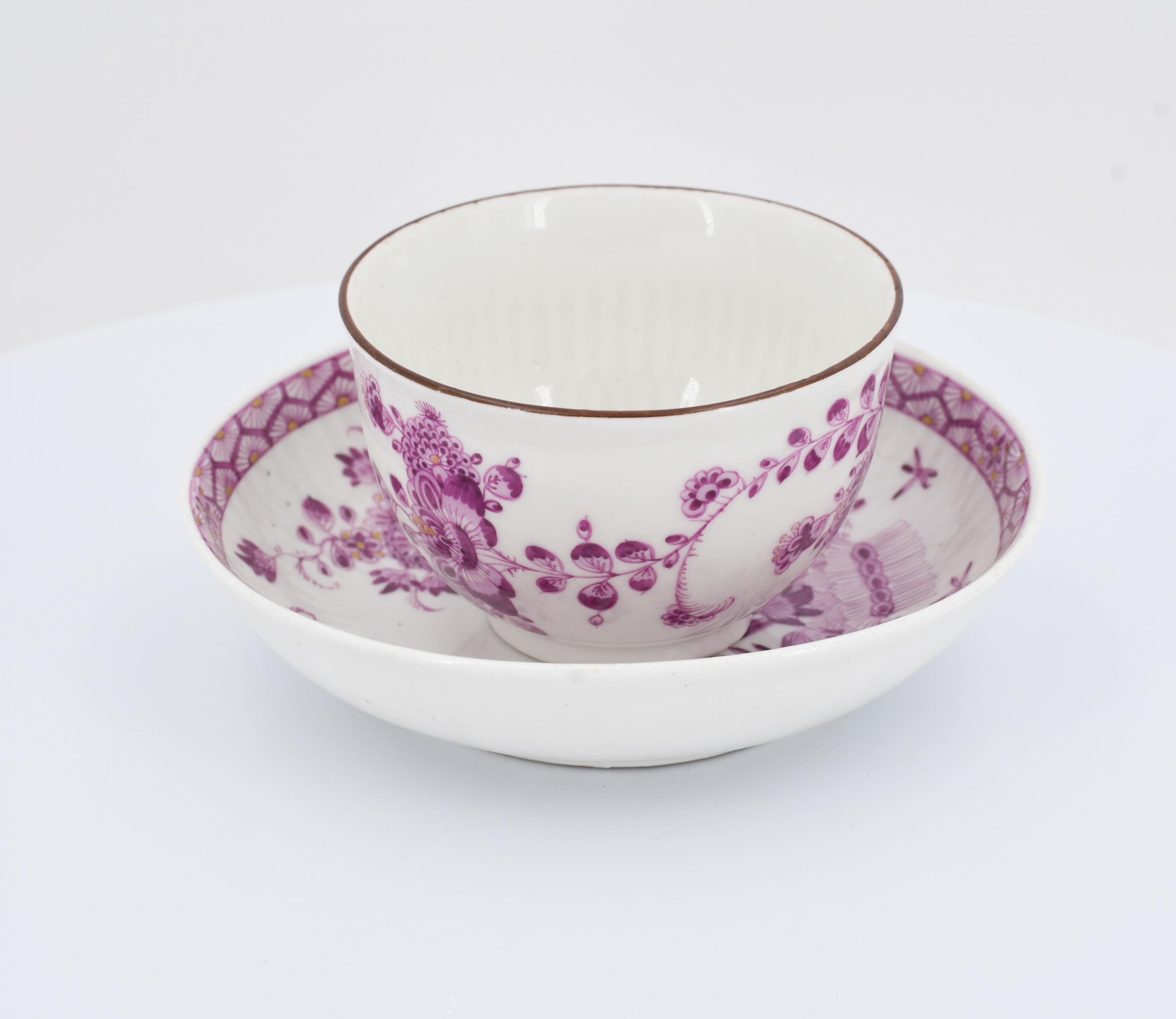 Two cups and saucers with floral décor - Image 5 of 19