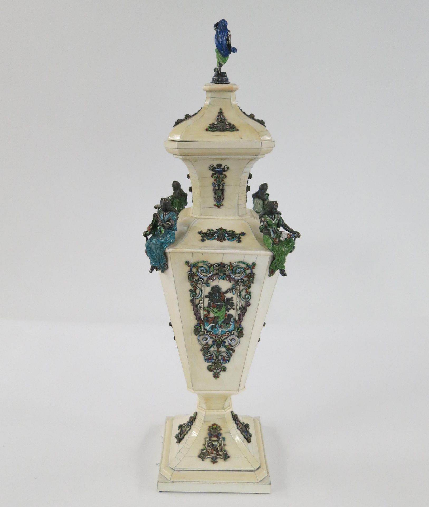 Pair of magnificent ornamental vases with fine enamel décor - Image 9 of 11