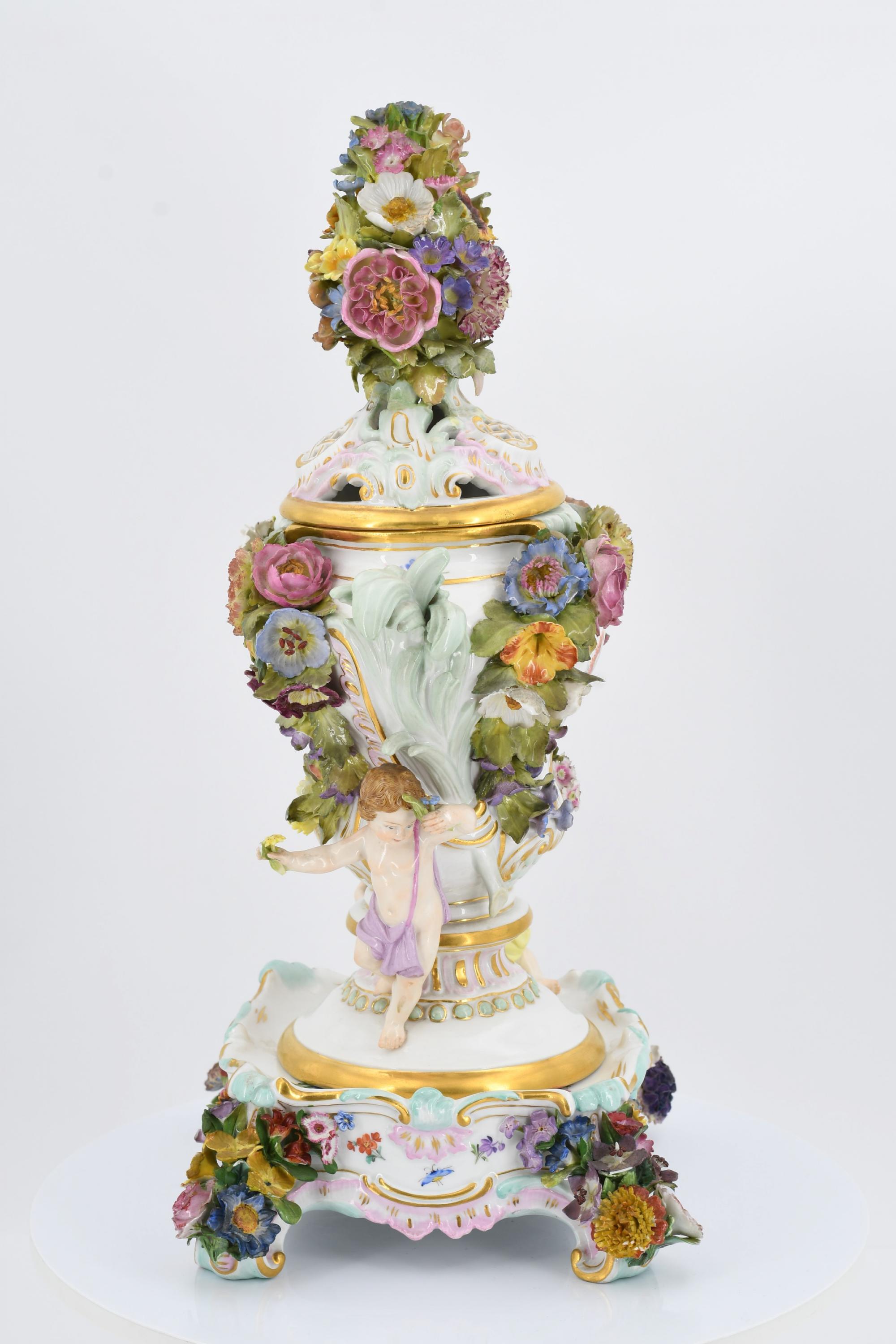 Small potpourri vase on pedestal - Image 3 of 9