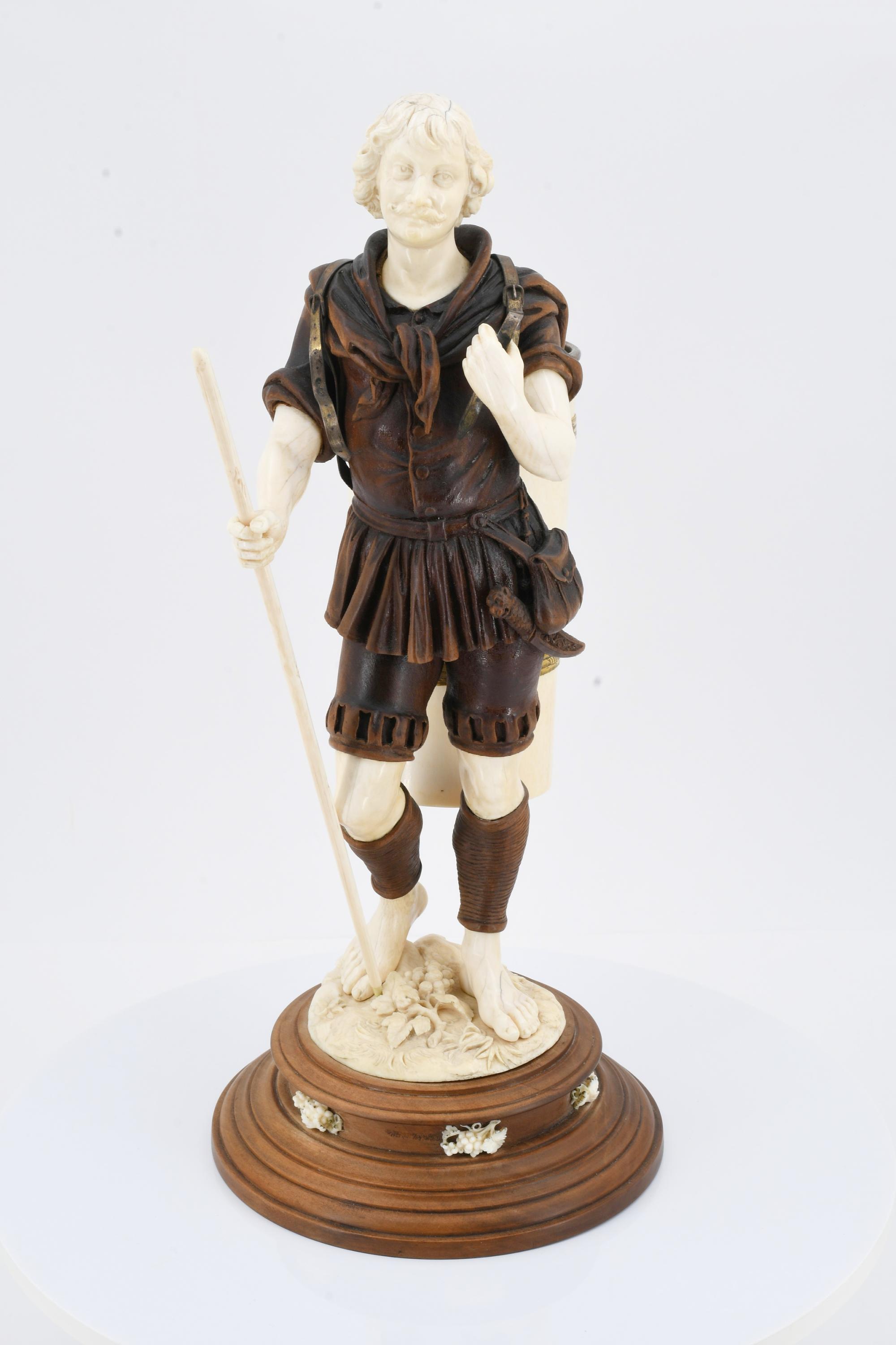 Large figurine of a "Büttenmann" - Image 3 of 6