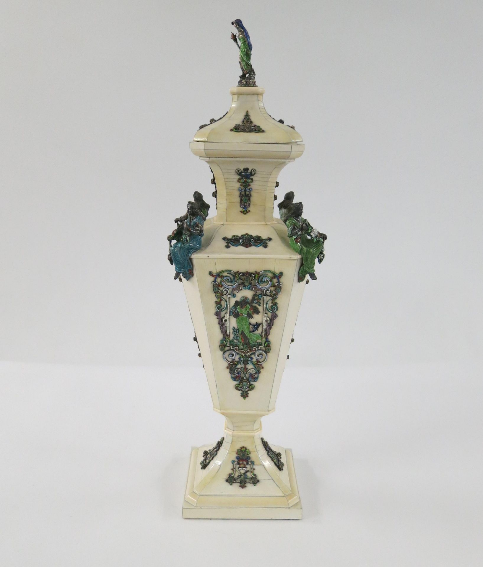 Pair of magnificent ornamental vases with fine enamel décor - Image 4 of 11