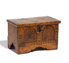 Small chest with ornamental décor