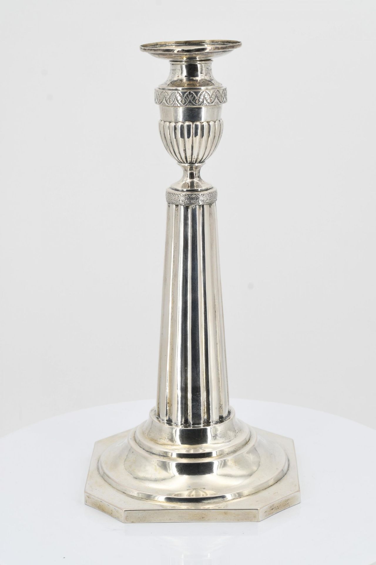 Pair of large candlesticks with fluted shafts - Image 8 of 12