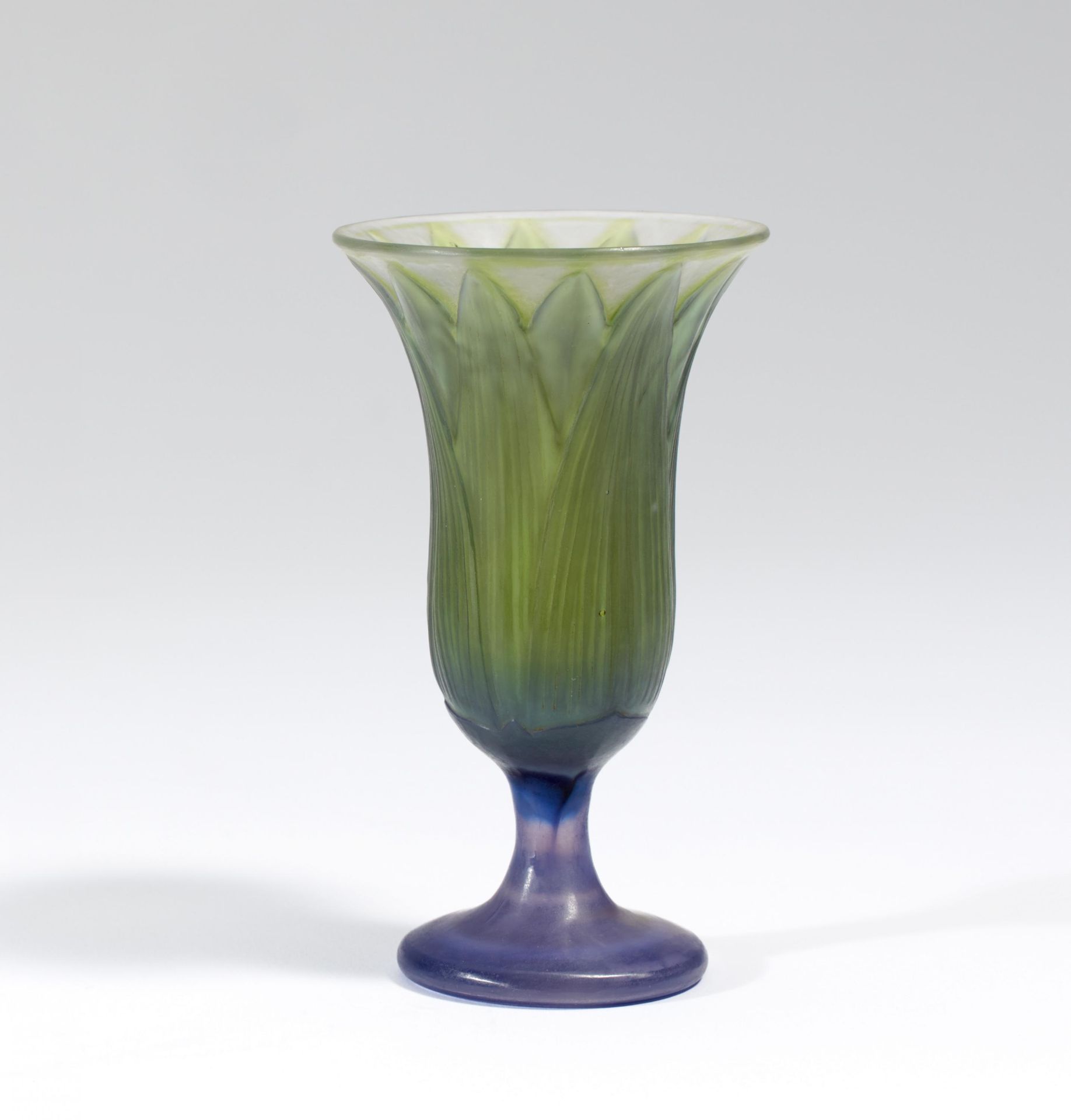 Stem glass with lotus petals - Image 4 of 6