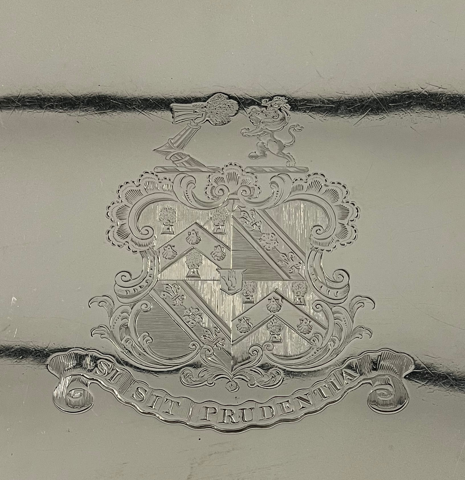 Exceptionally large tray engraved with the coat of arms of the Baronets Eden - Image 2 of 4